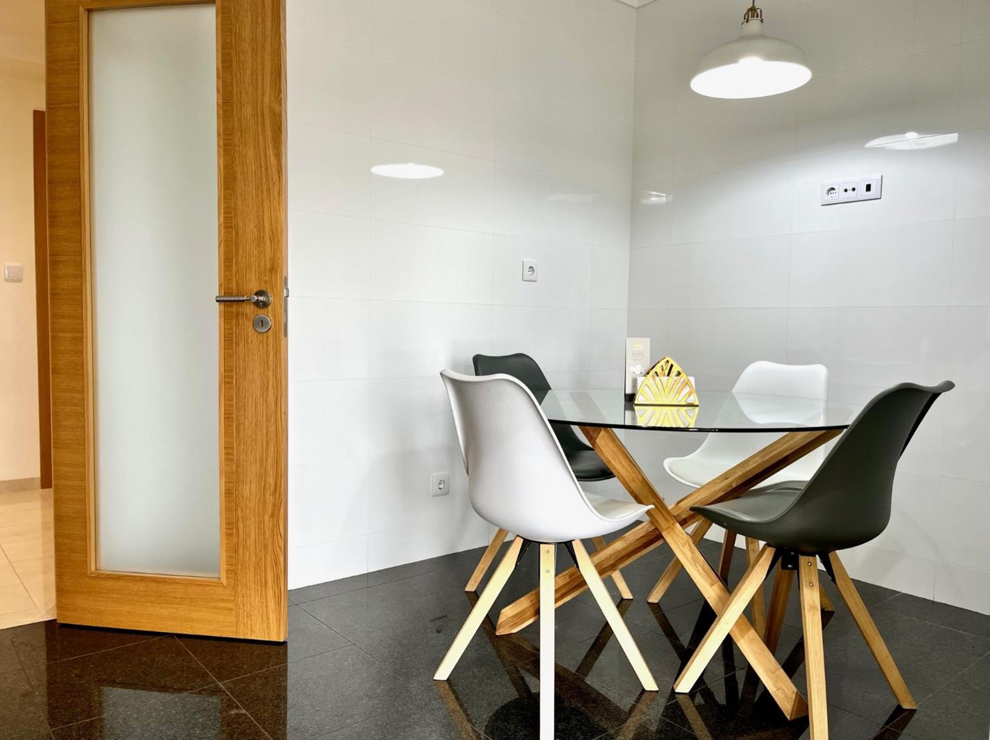 Apartment Modern & Spacious With River View *