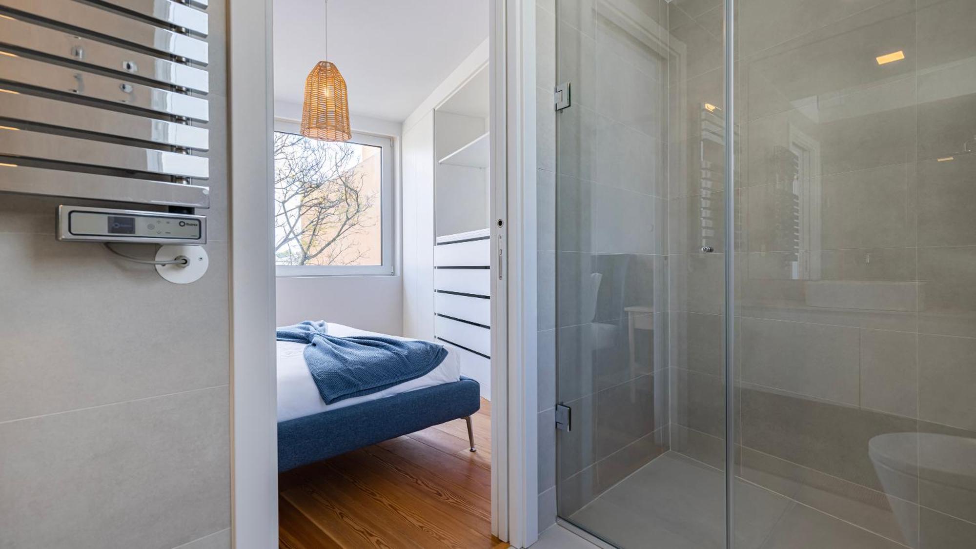 Apartment Classy 2bdr House With Balcony By Lovelystay
