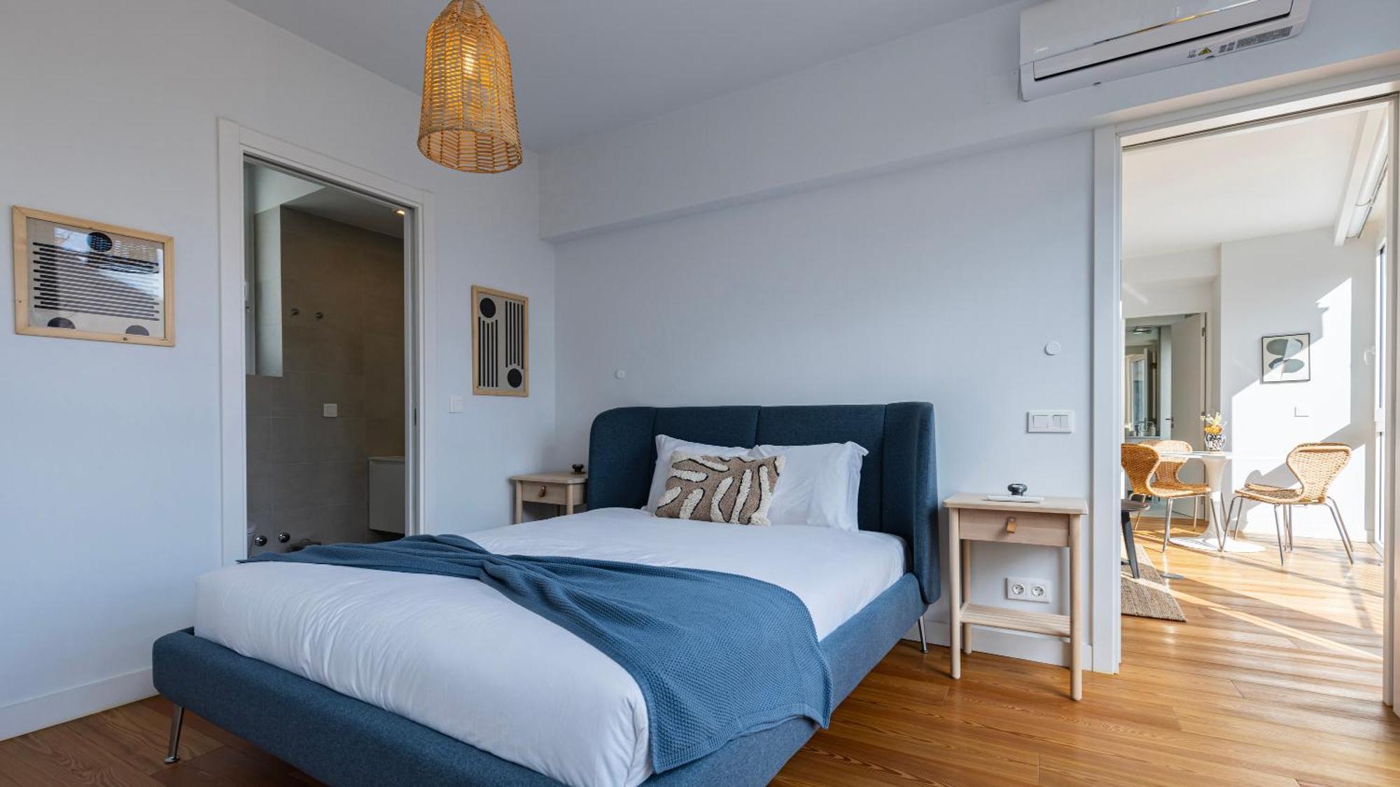 Apartment Classy 2bdr House With Balcony By Lovelystay