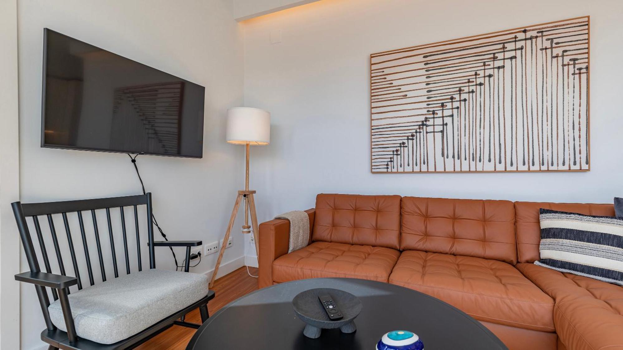 Apartment Classy 2bdr House With Balcony By Lovelystay