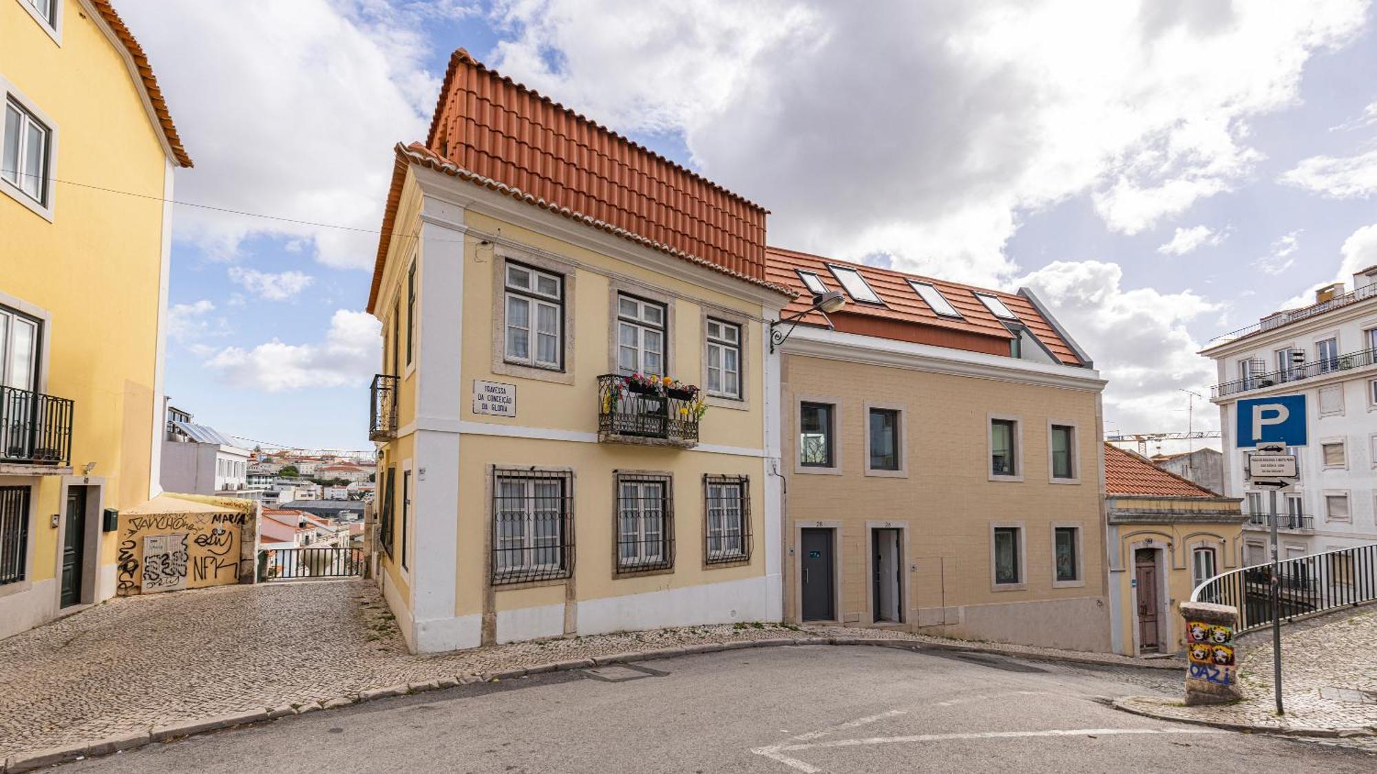 Classy 2bdr House With Balcony By Lovelystay Lisbon