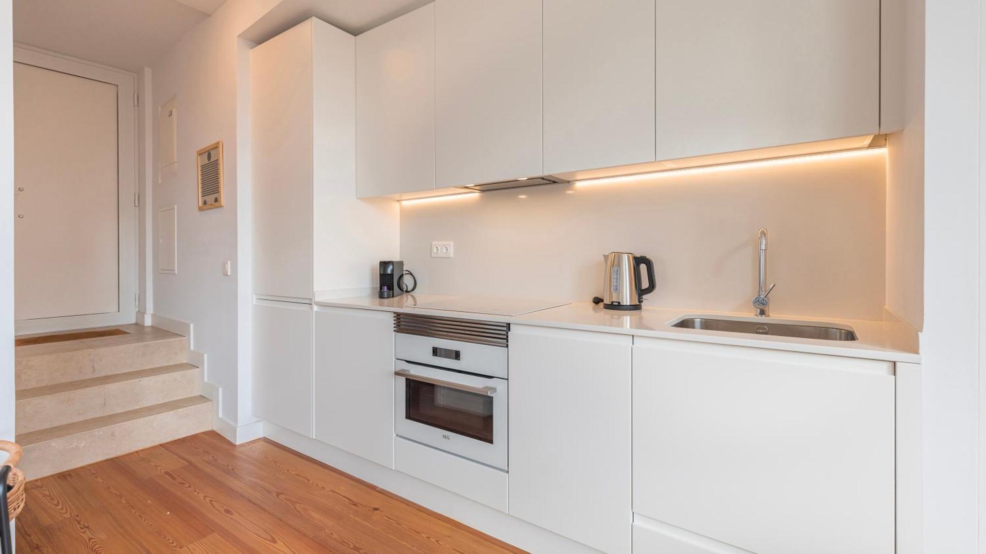 Classy 2bdr House With Balcony By Lovelystay Apartment *
