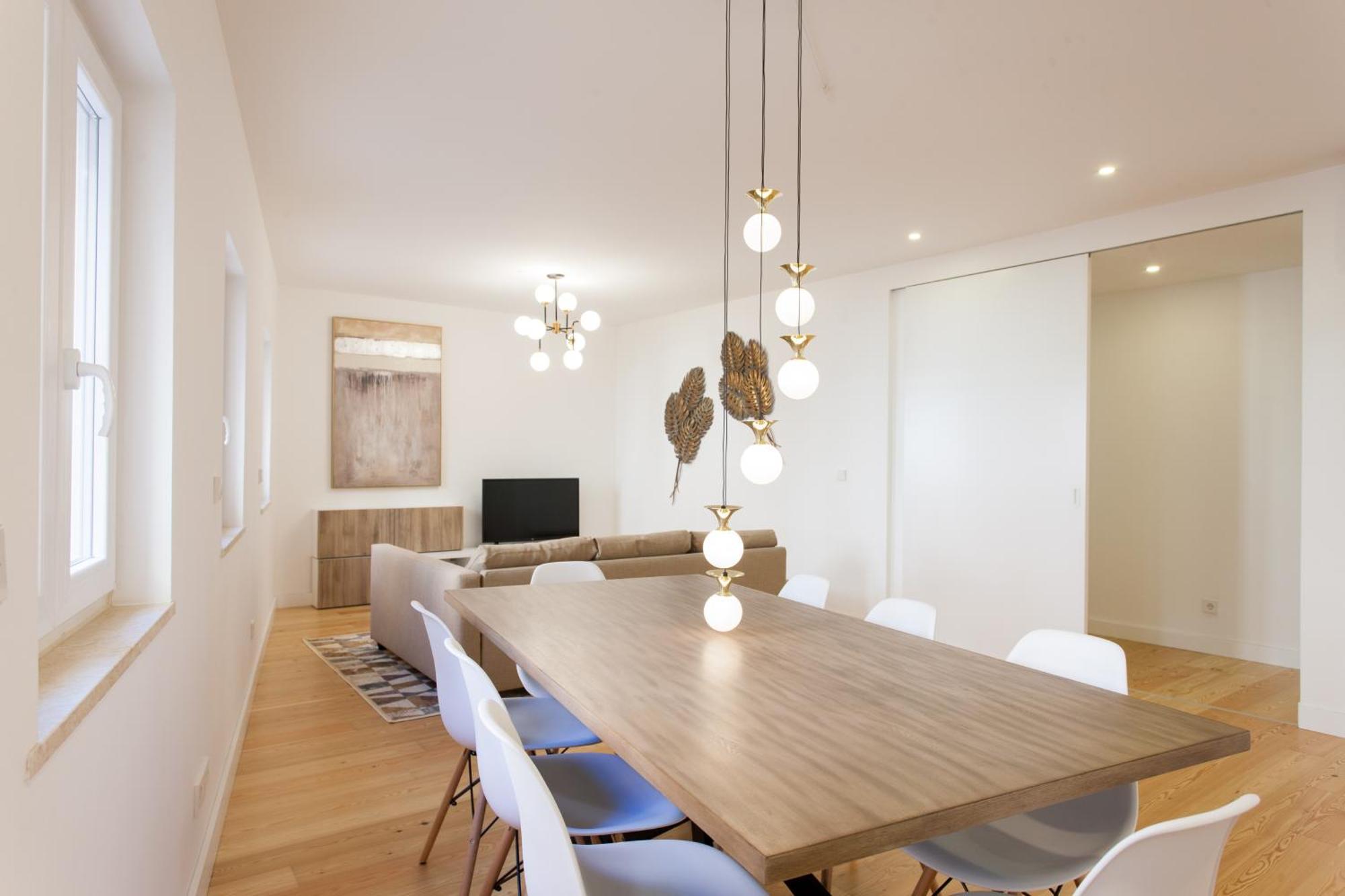 Mouraria Blue Three-bedroom W/ Parking - By Lu Holidays