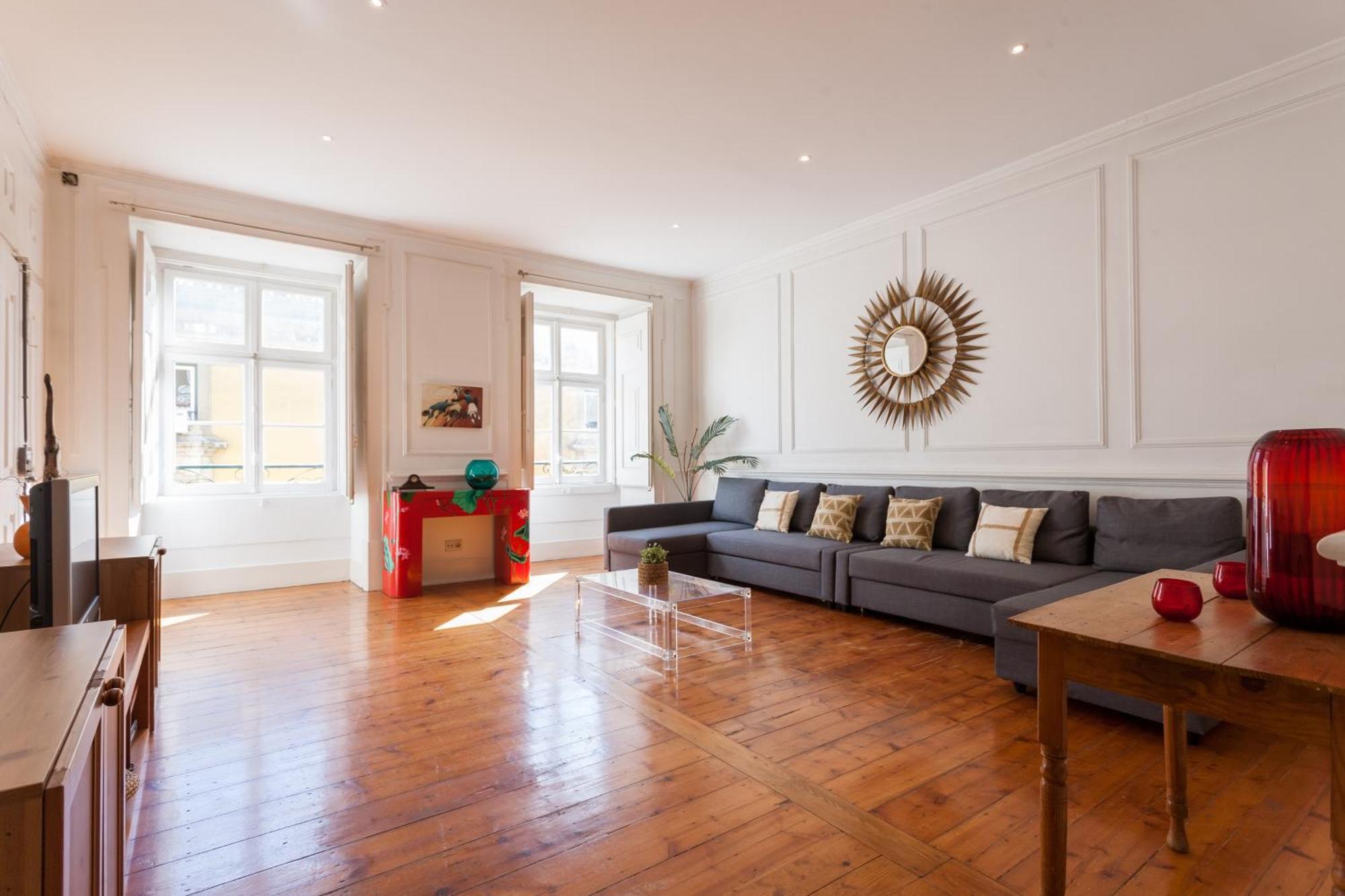 Tejo Vintage Three-bedroom - By Lu Holidays