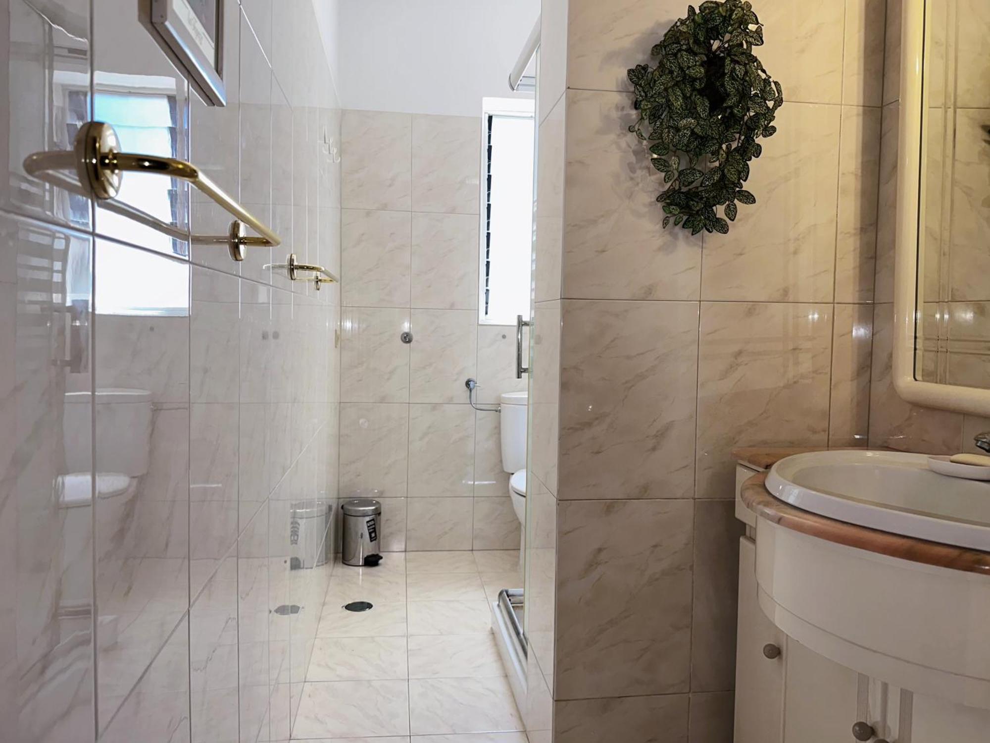 Homestay Cozy Near Metro & Airport Lisbon