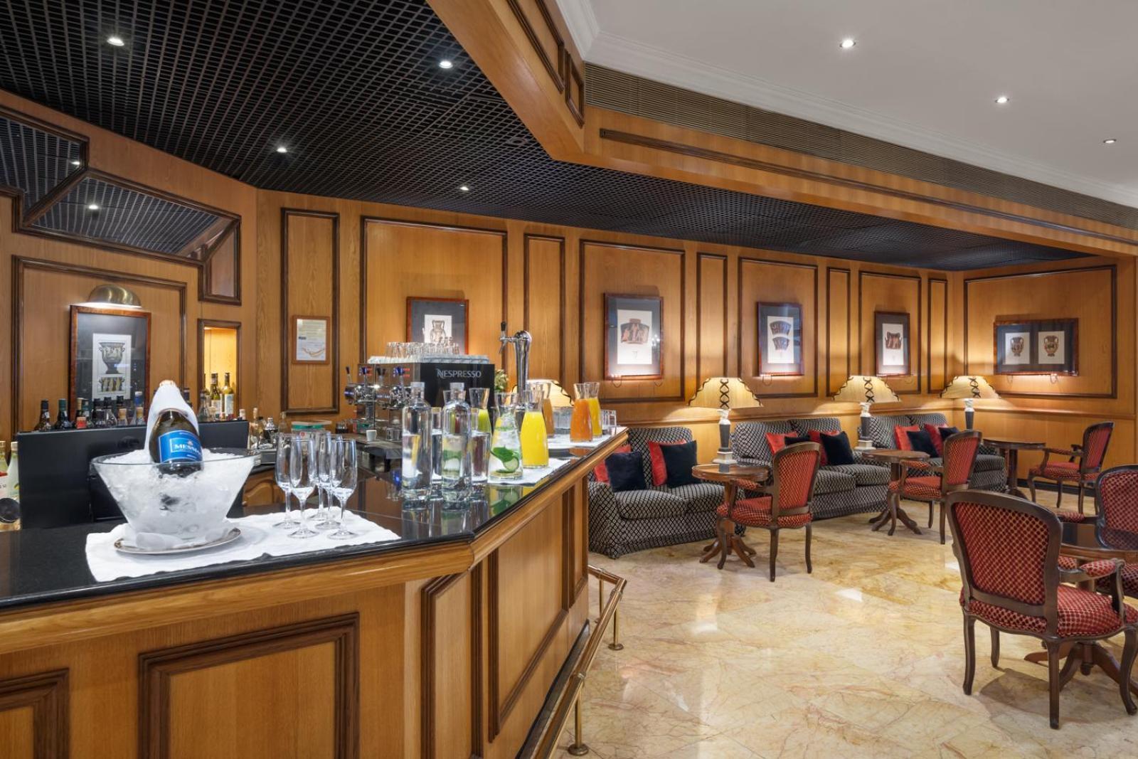 Dom Pedro Hotel