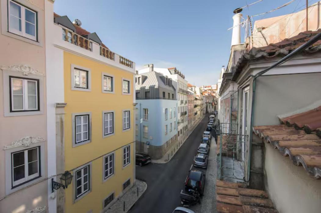 Duplex With Terrace In Principe Real Lisbon
