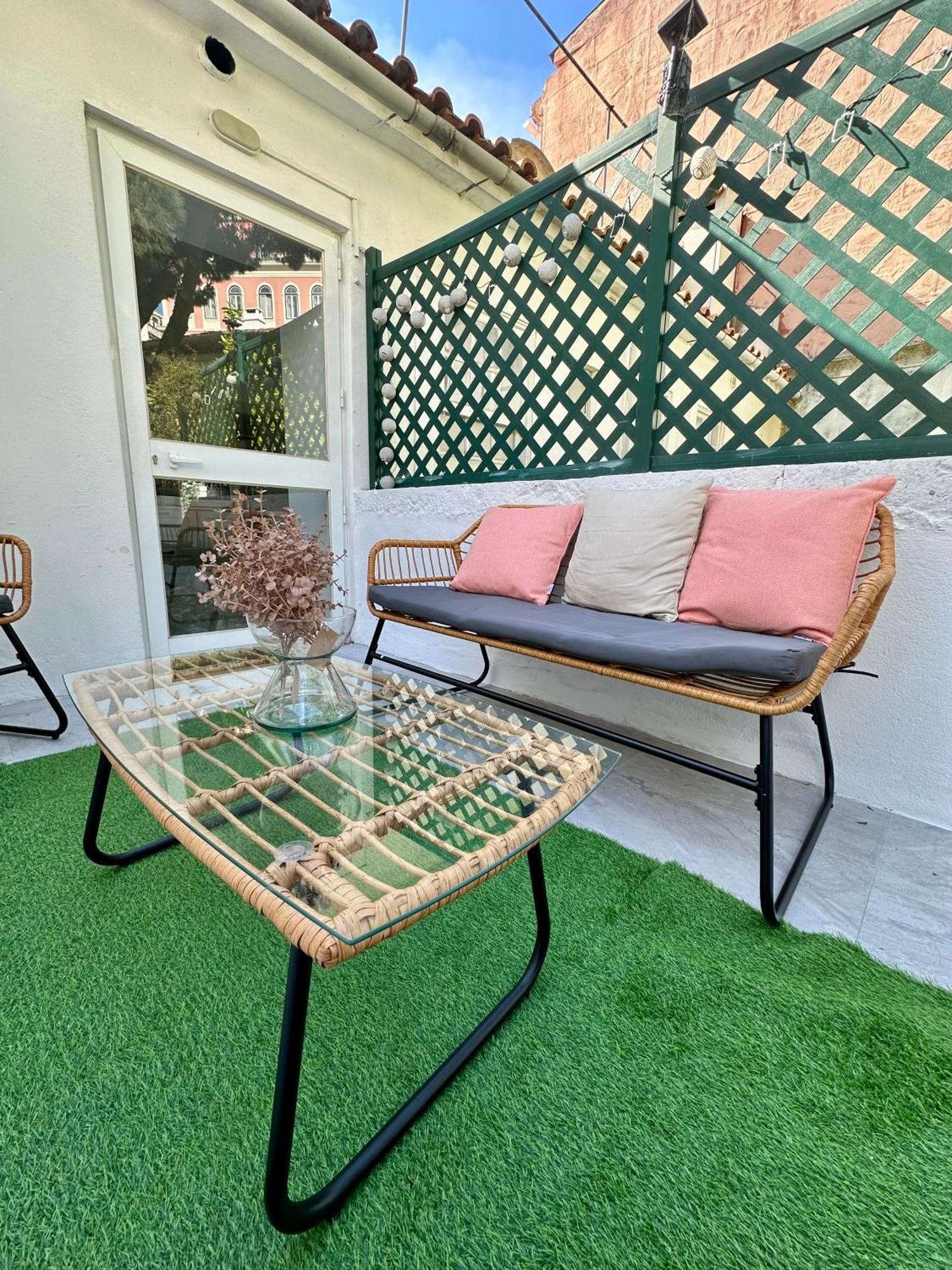 Apartment Duplex With Terrace In Principe Real Lisbon