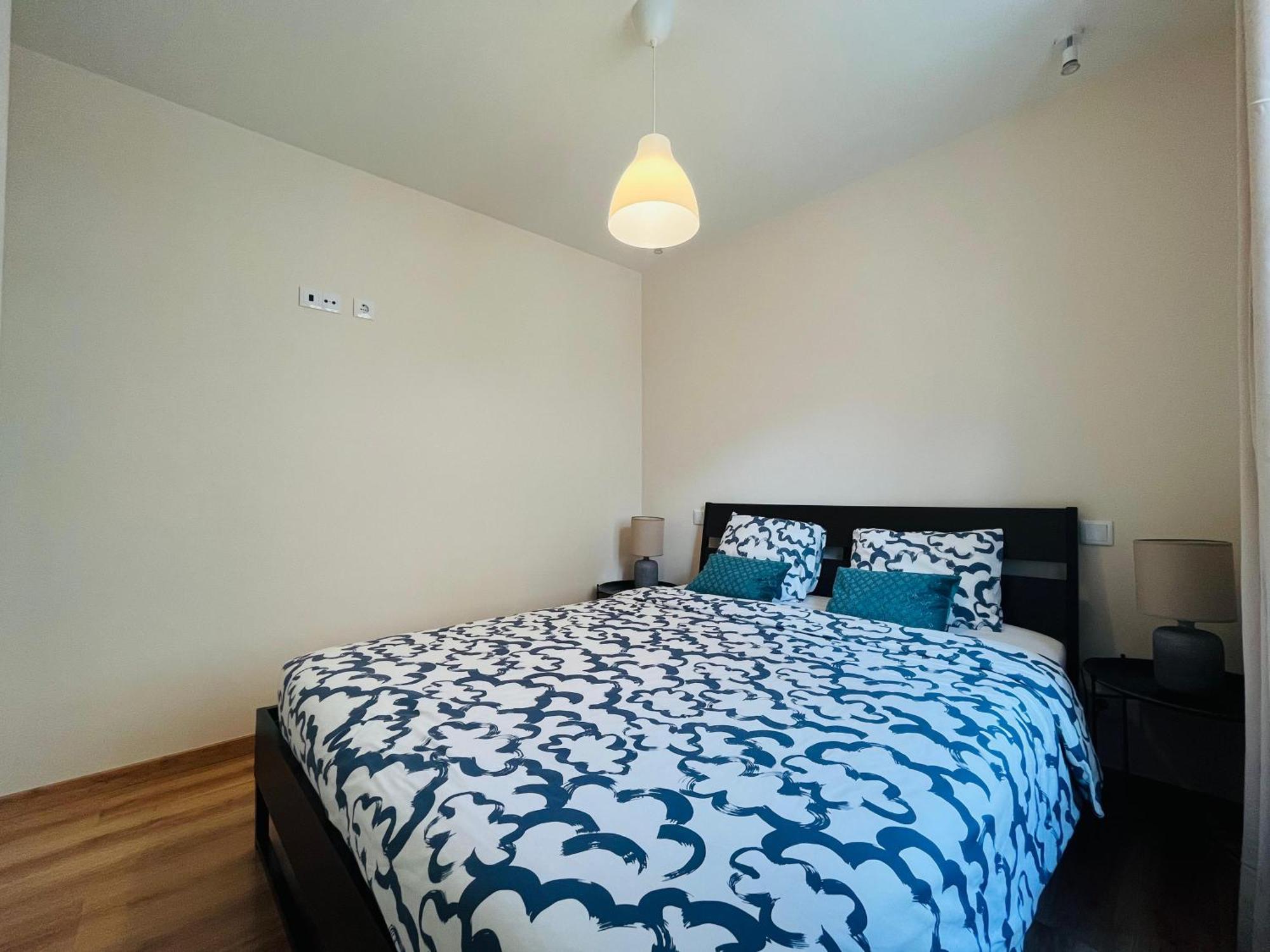 Brandnew Designer's 2-bed 1011d Apartment