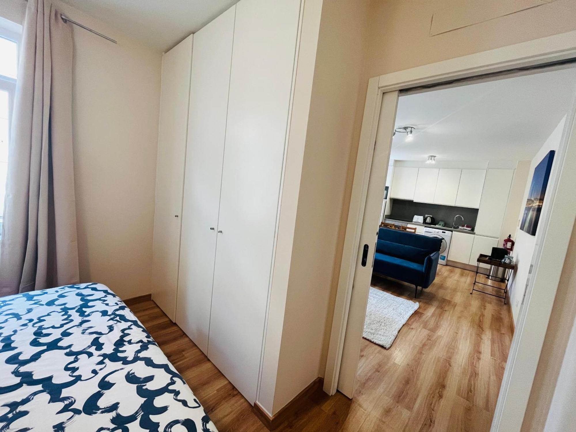 Apartment Brandnew Designer's 2-bed 1011d