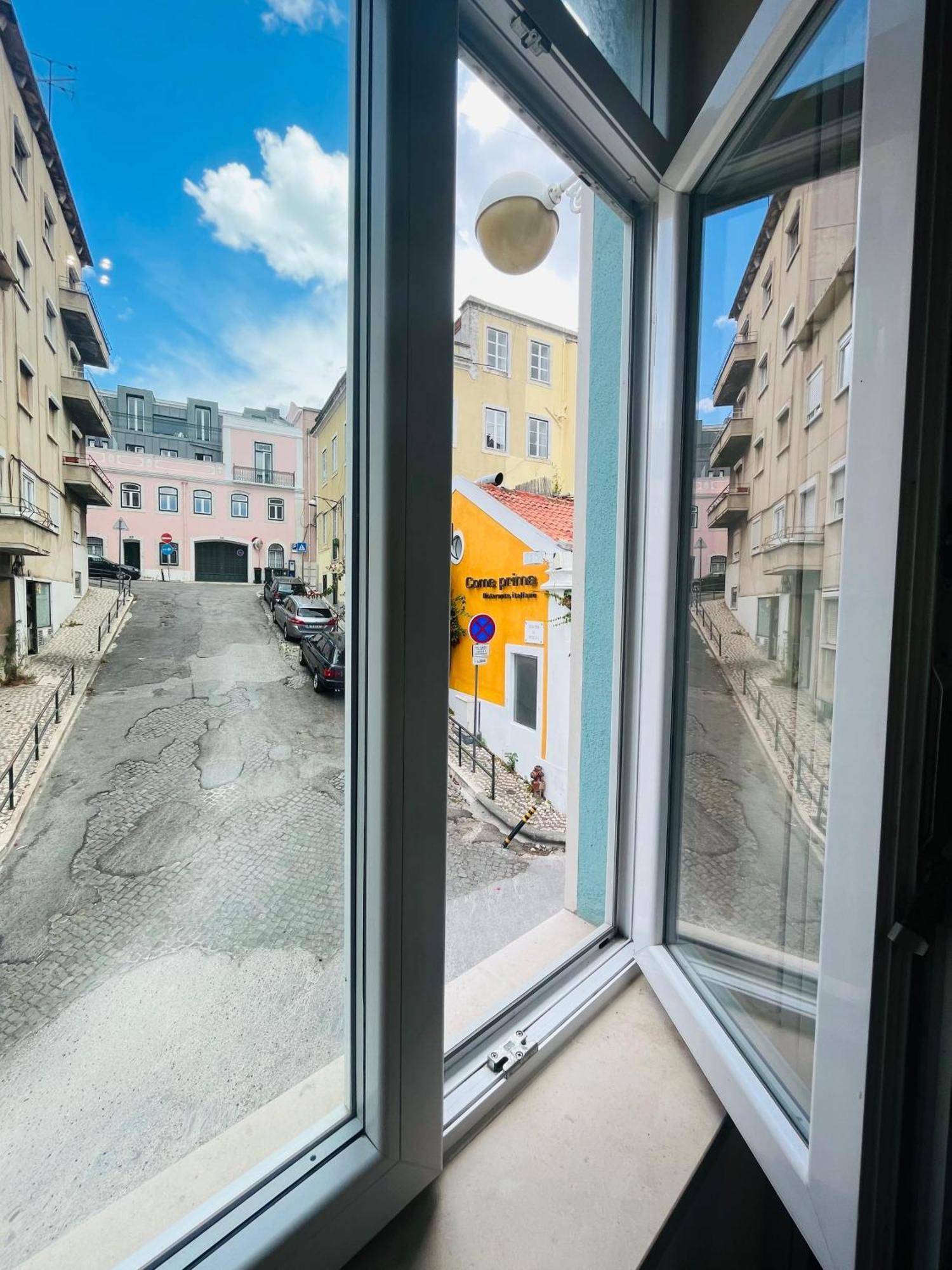 Apartment Brandnew Designer's 2-bed 1011d *
