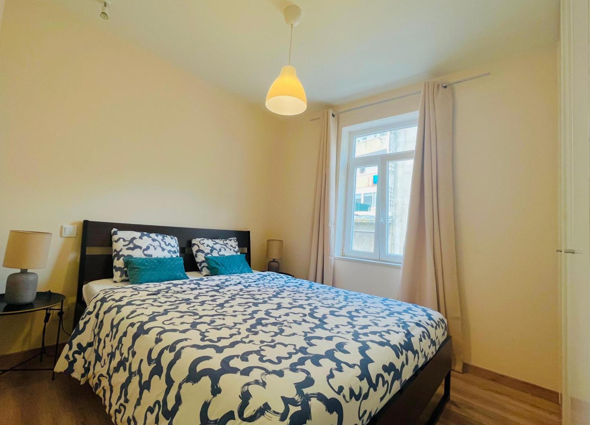Brandnew Designer's 2-bed 1011d