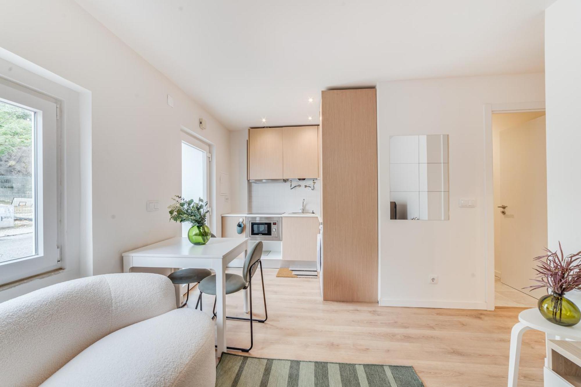 Apartment Campolide Charm Ii