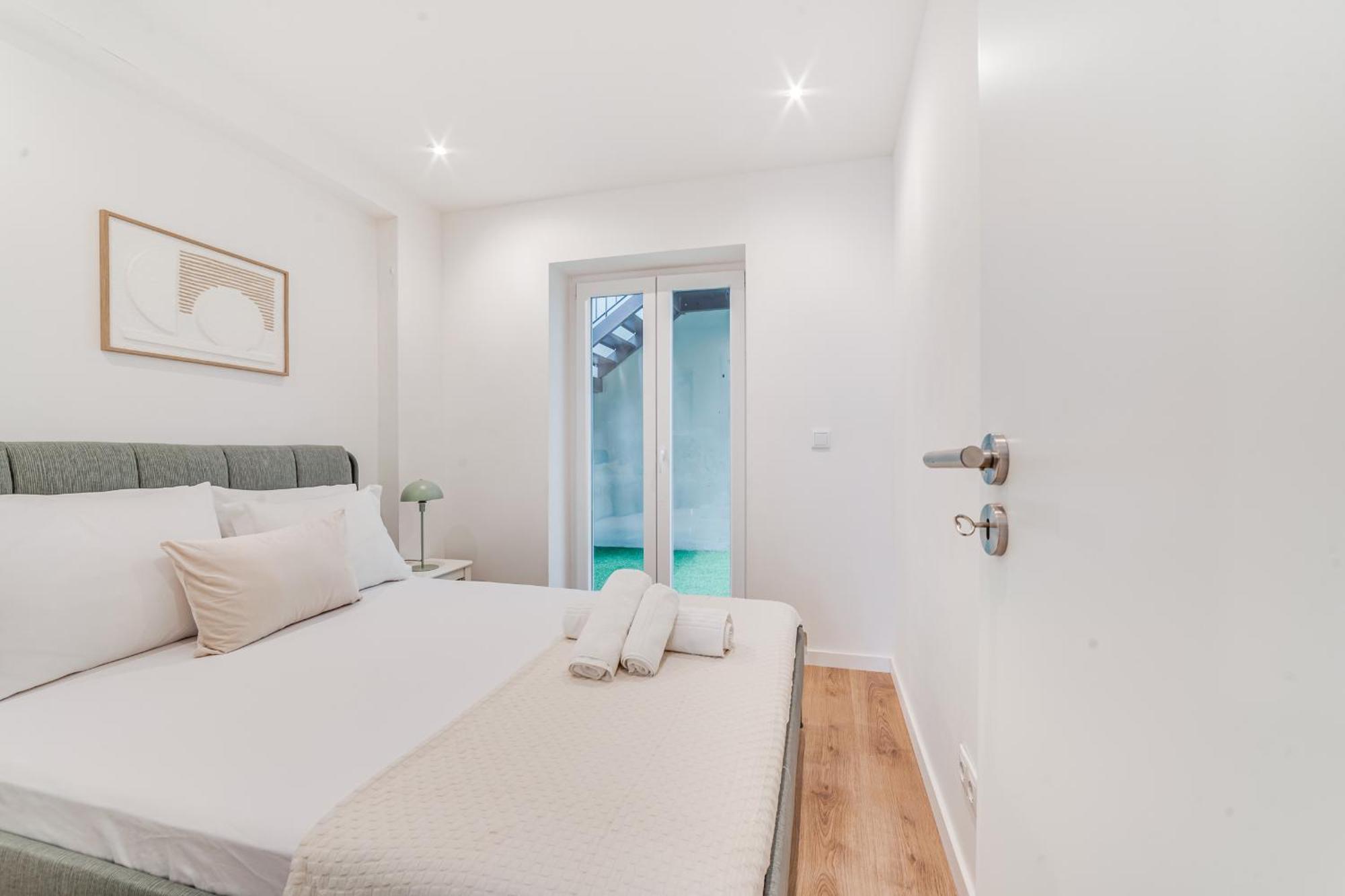 Apartment Campolide Charm Ii