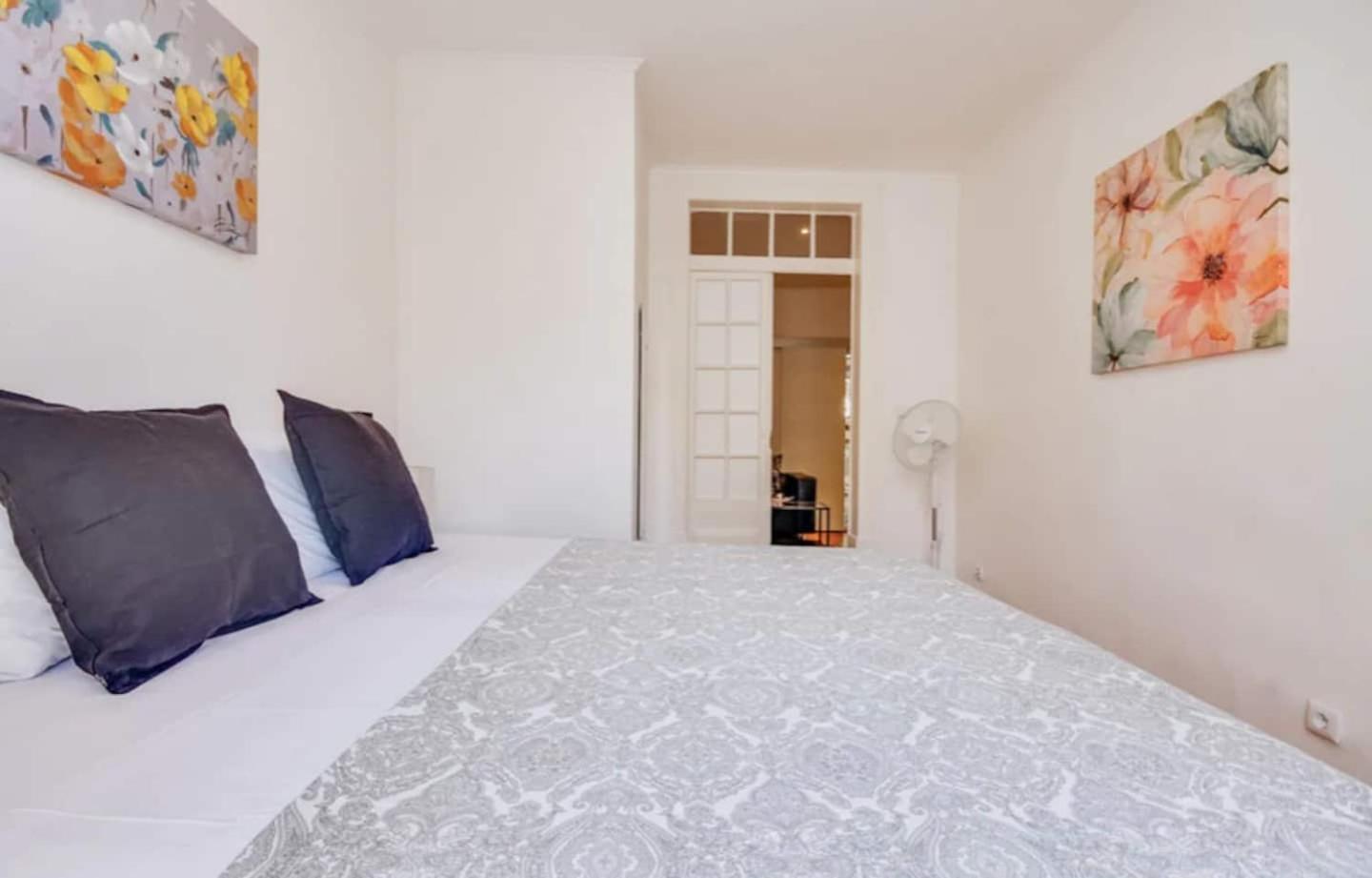 Apartment 3 Bedroom In Baixa With River View