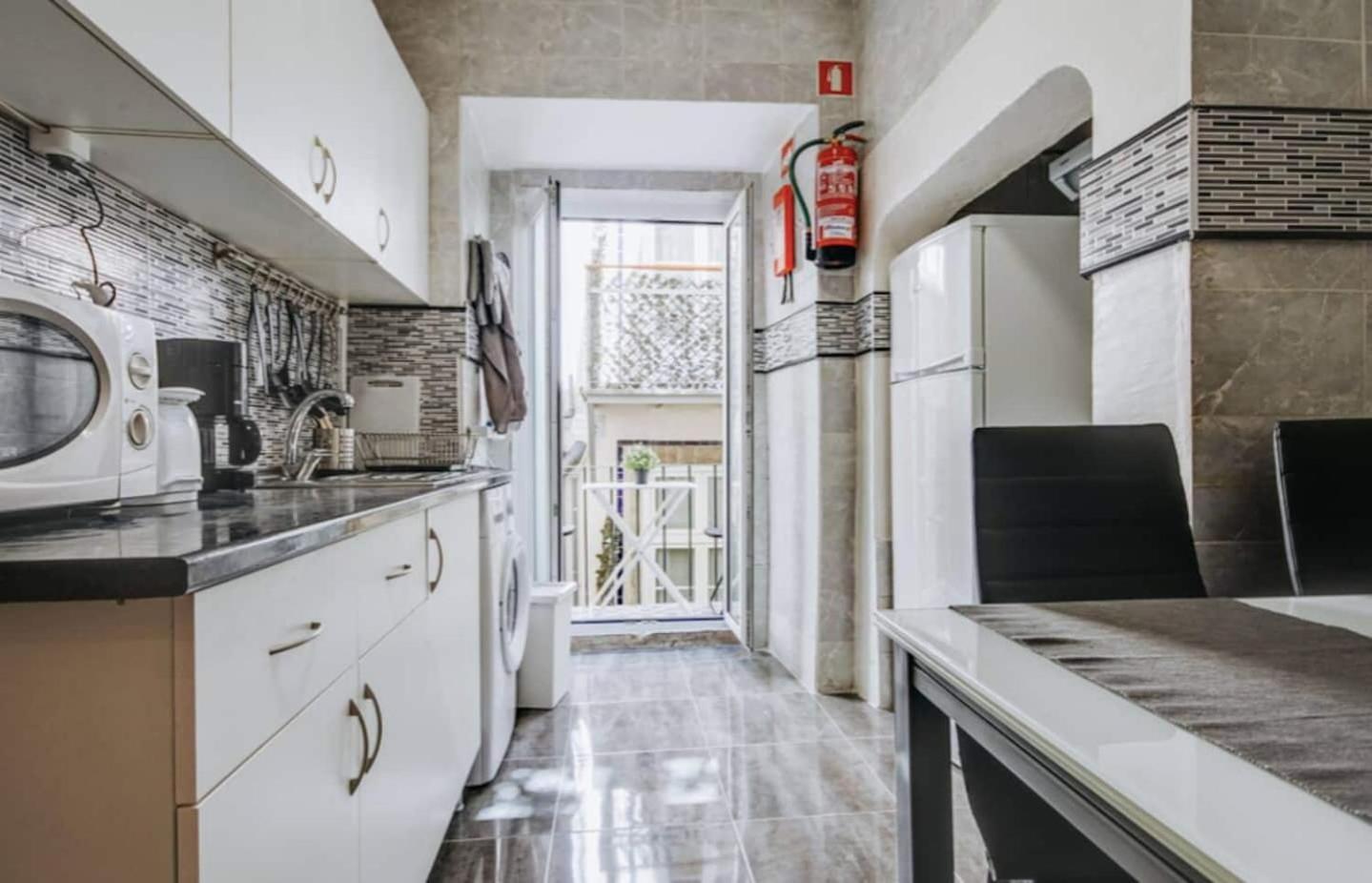 Apartment 3 Bedroom In Baixa With River View *