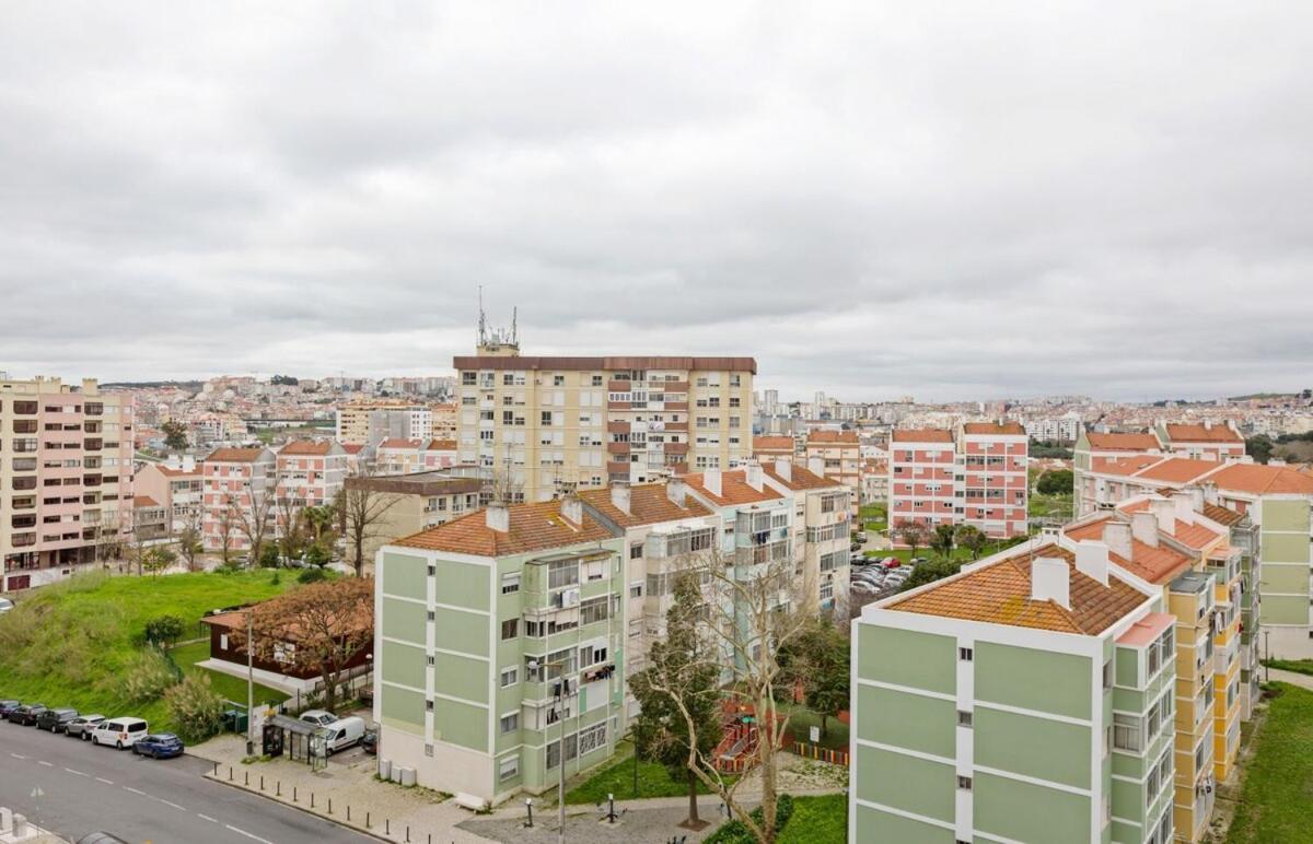 Spacious 3 Bedroom In Apartment Lisbon