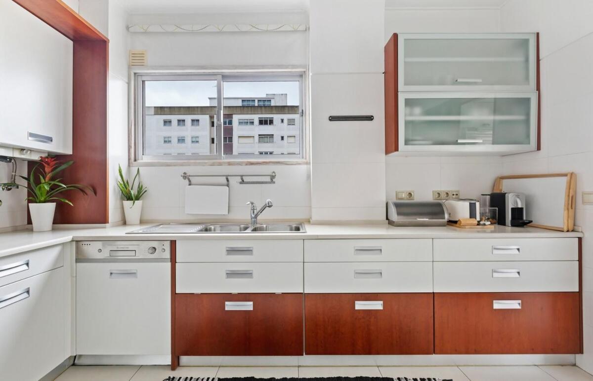 Spacious 3 Bedroom In Lisbon