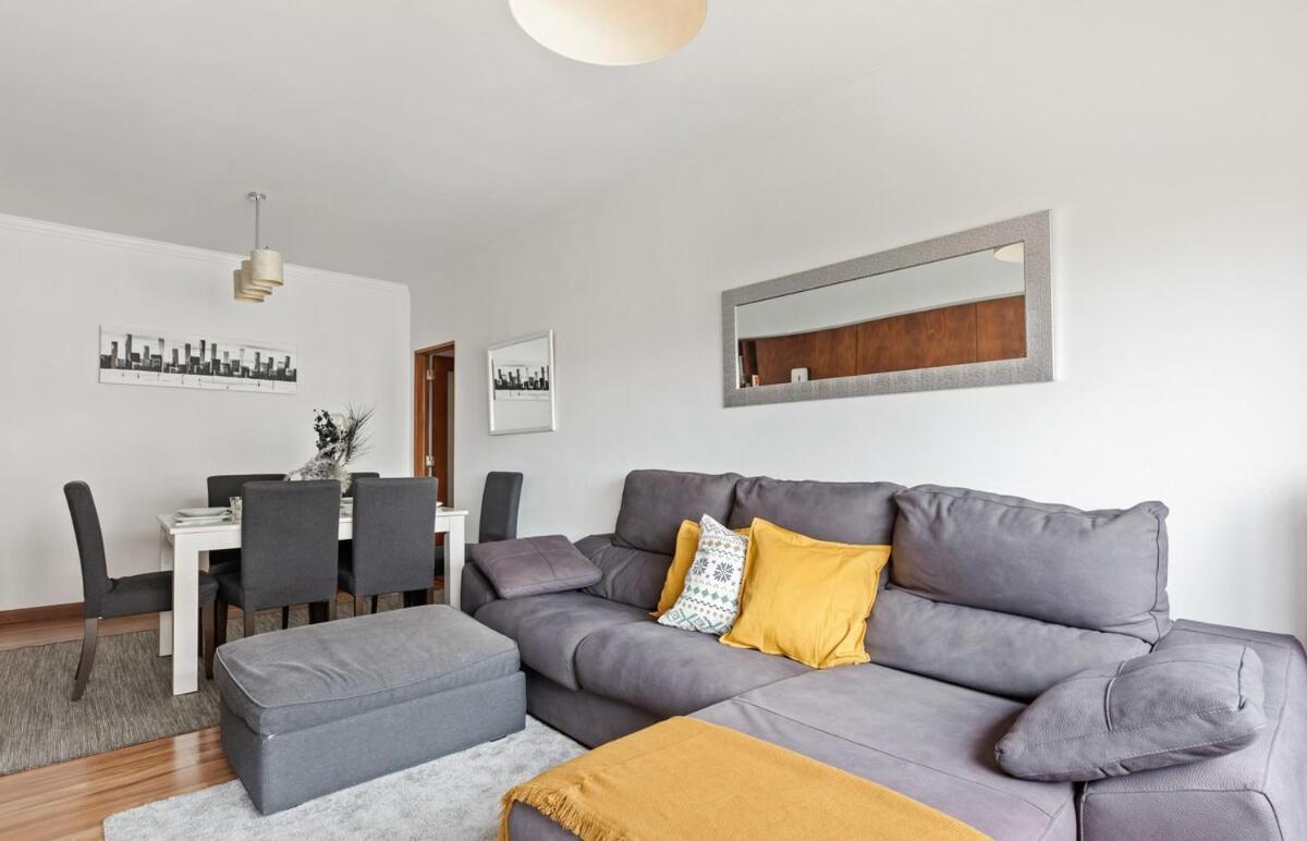 Apartment Spacious 3 Bedroom In