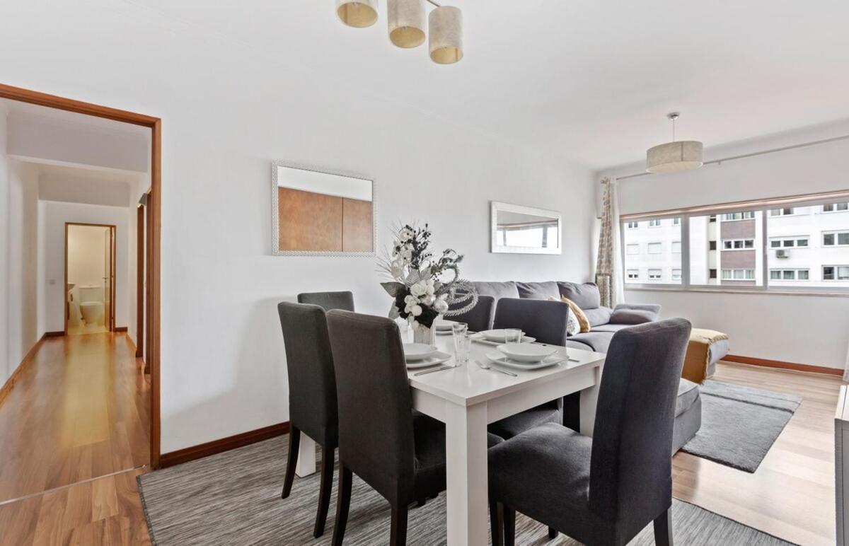 Spacious 3 Bedroom In * Lisbon