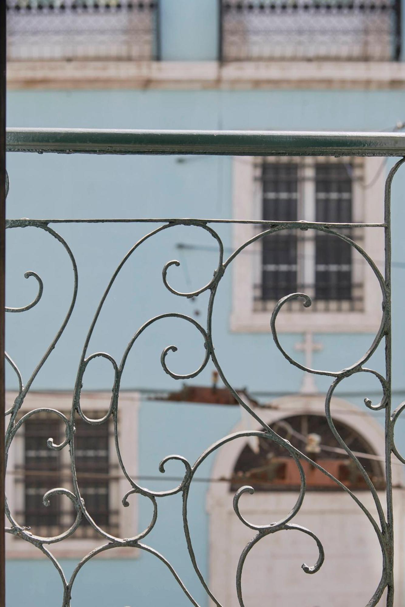 Casa Portuguesa Chiado 25 *