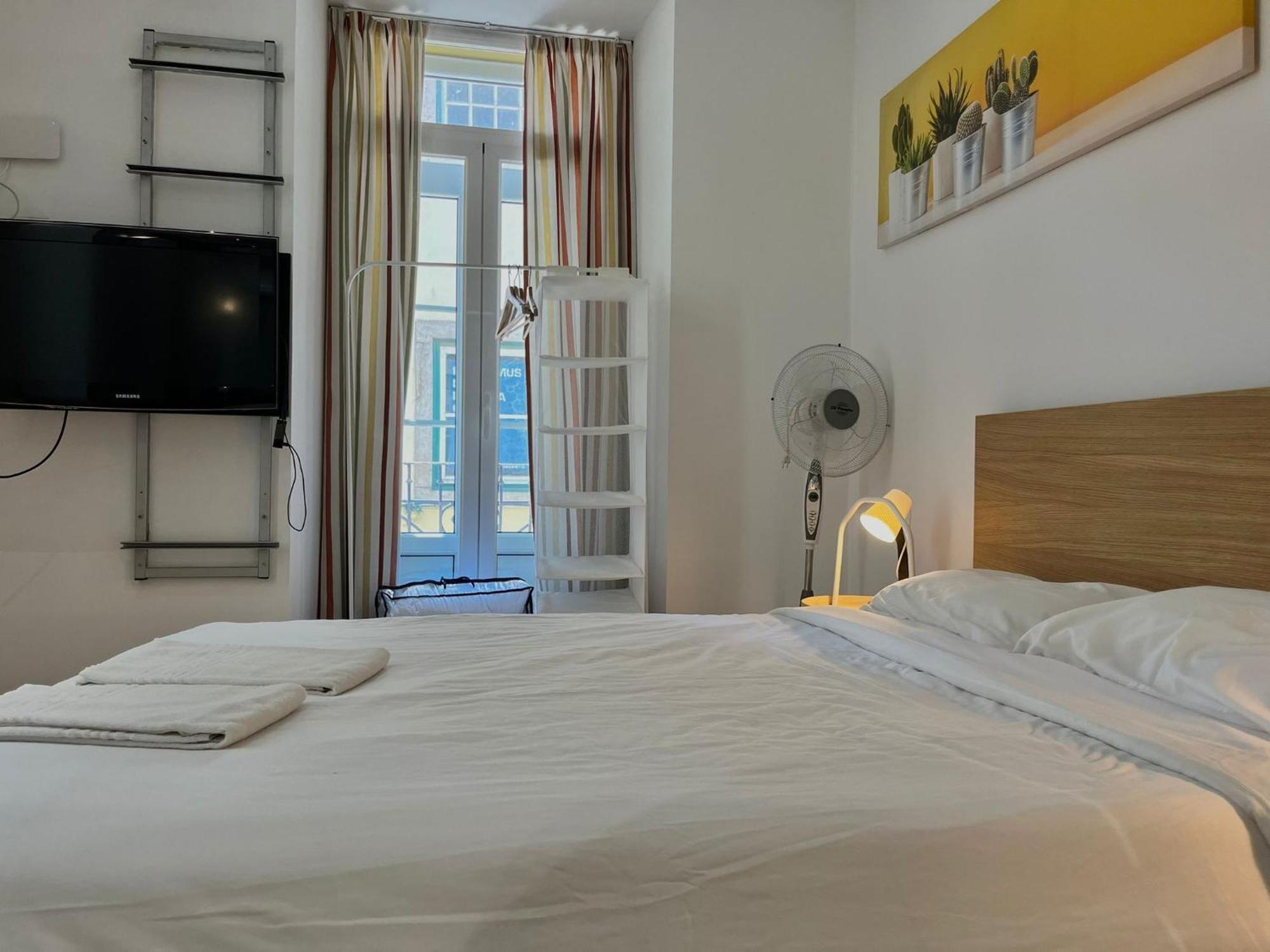 Apartment 2 Bedroom - Bairro Alto