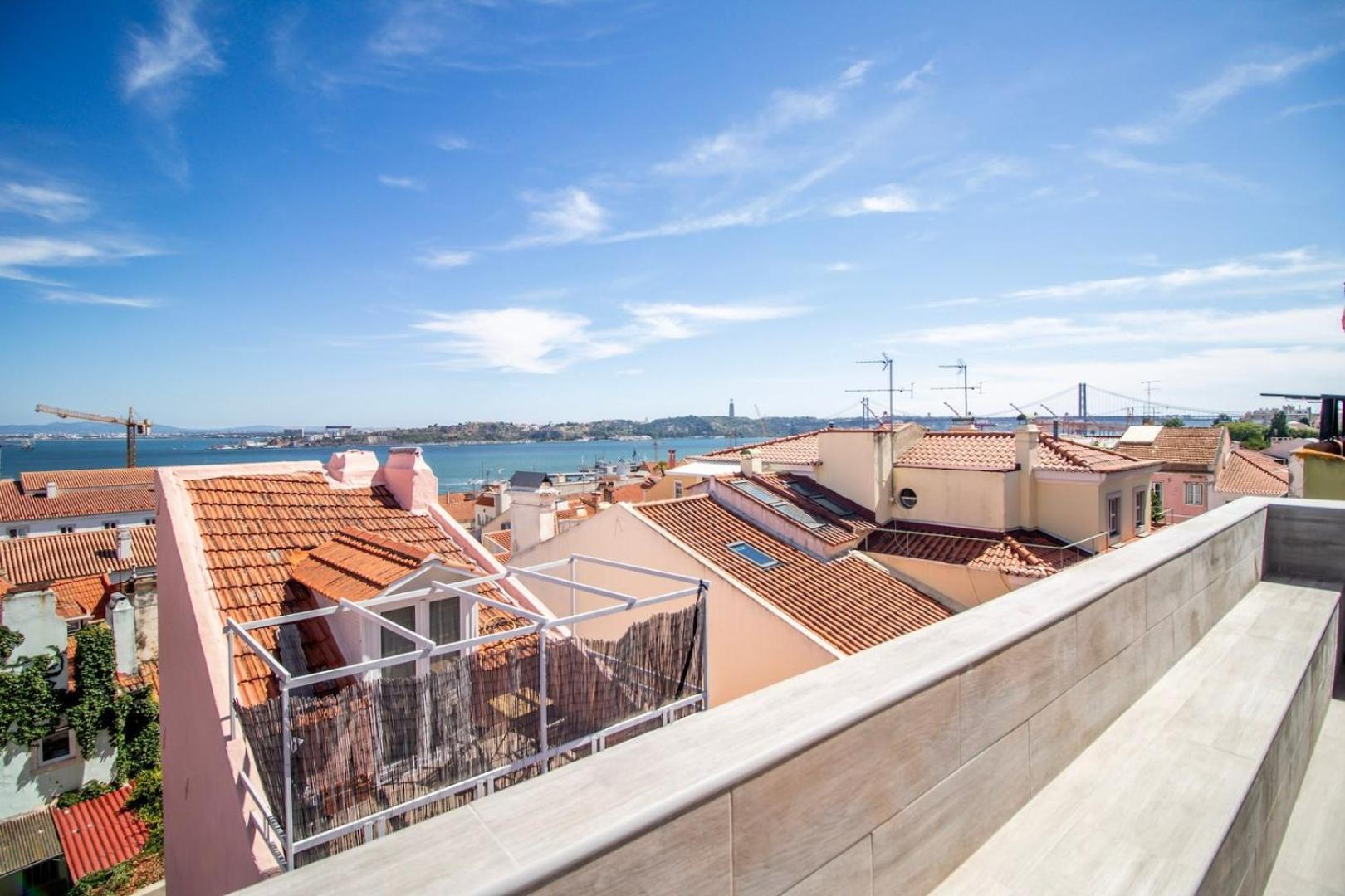 Apartment 2br Terrace With Tagus View - Air-conditioned | By Airnest Lisbon
