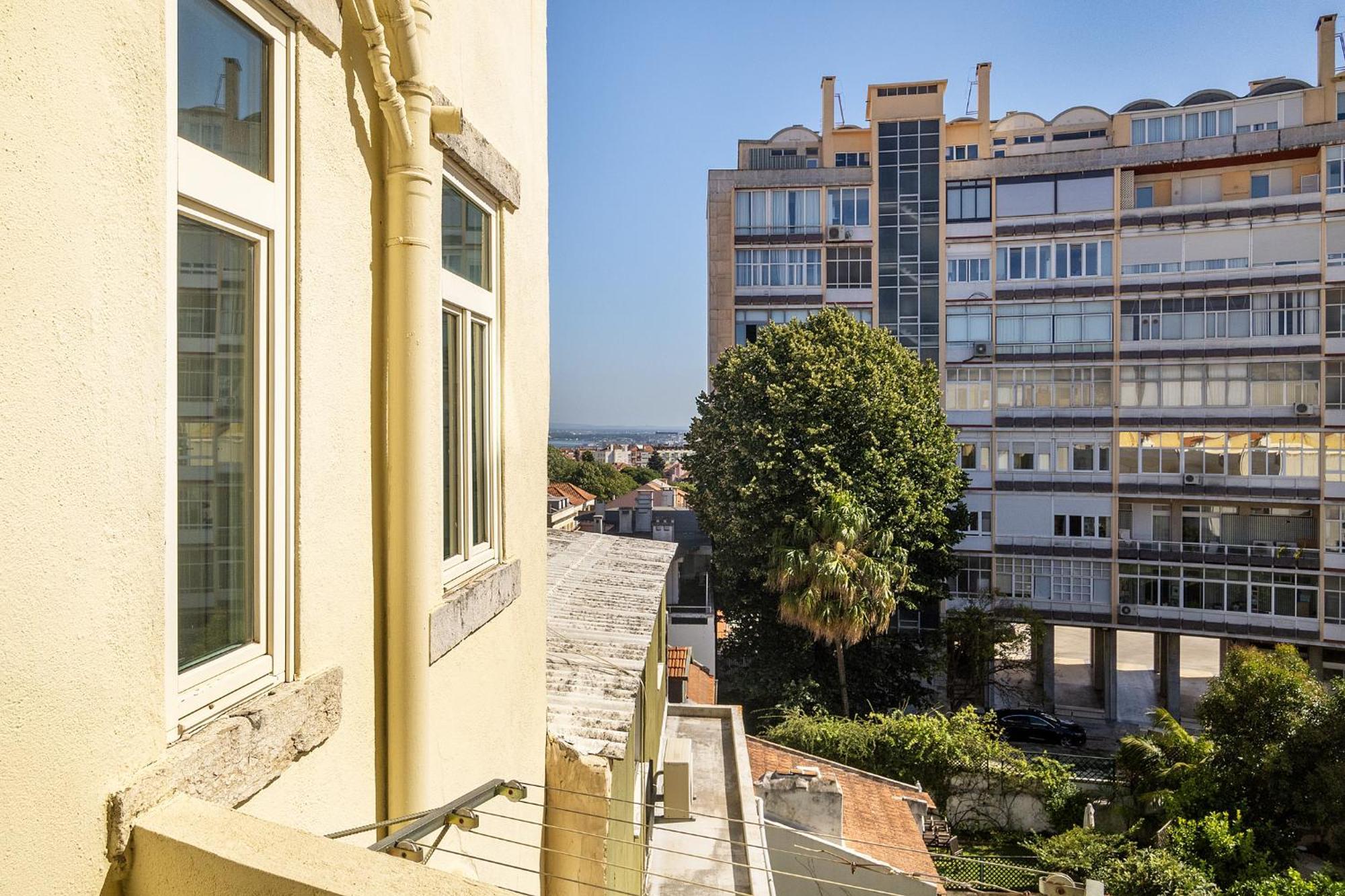 Whome Classic Beauty & Modern Retreat In Rato * Lisbon