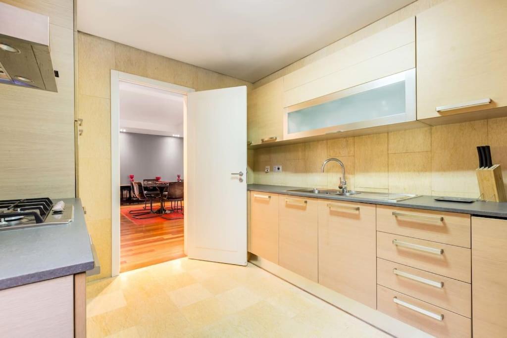 Chiado Deluxe Terrace 3 Bedroom Lisbon