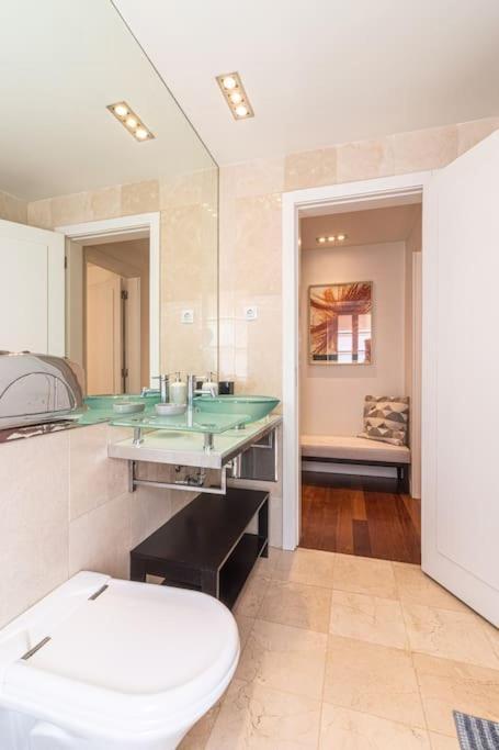 Chiado Deluxe Terrace 3 Bedroom Apartment Lisbon