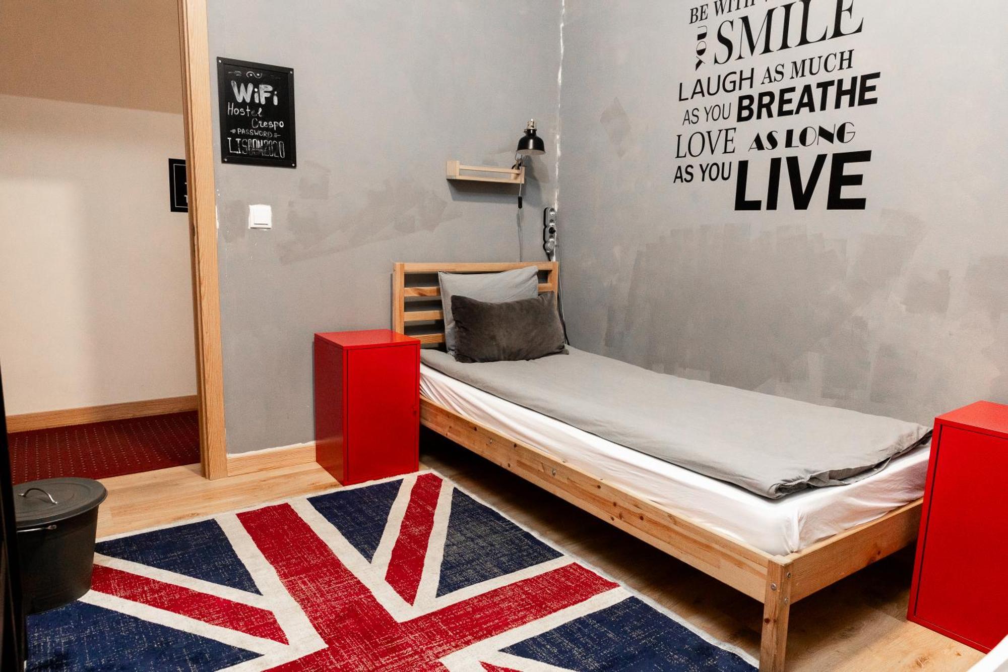 Hostel Crespo