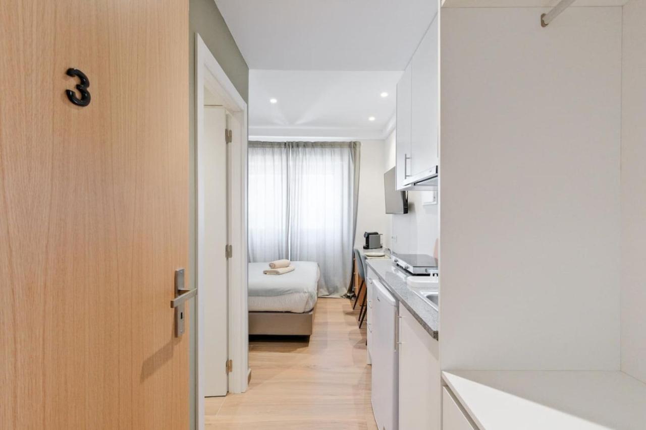 Lovely Fully Equipped Near Subway N3 * Lisbon