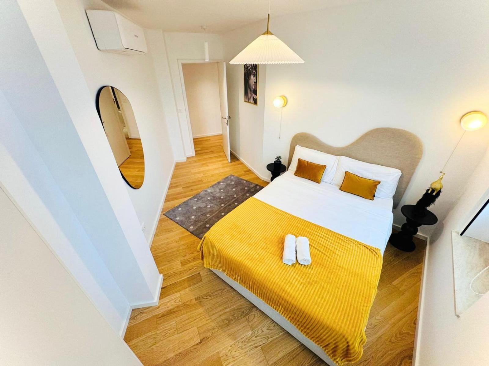 Pink House Ii Beautiful 2 Bedroom Flat In City Center Lisbon