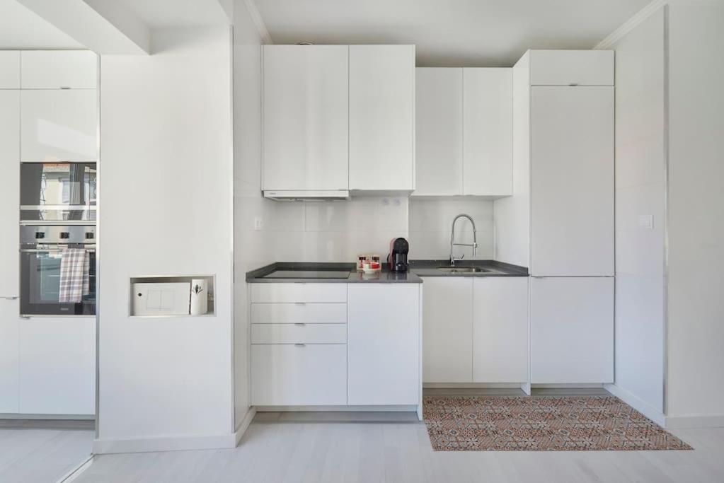 Apartment Bright Brand In Center With Ac Lisbon