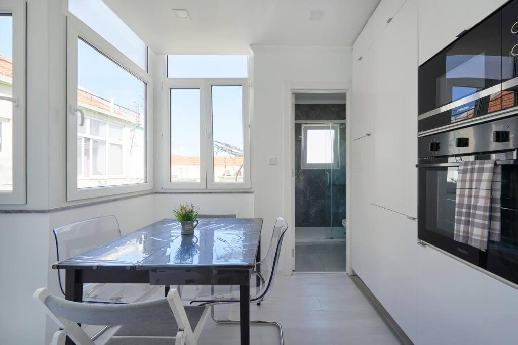 Bright Brand In Center With Ac Apartment *