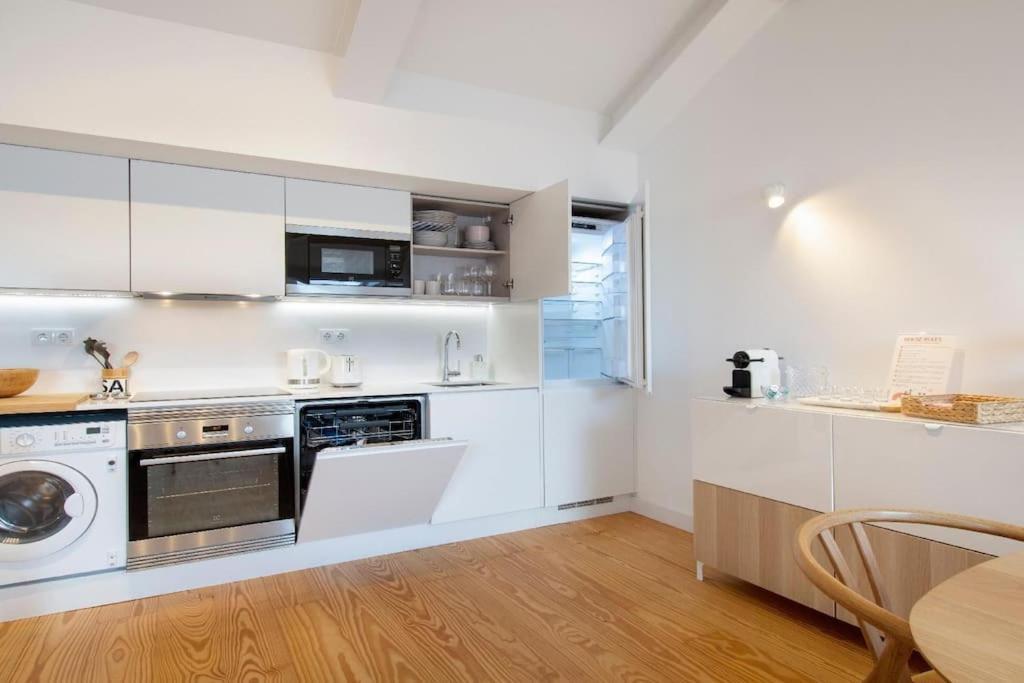 Liberdade Stylish Attic With Ac And View Apartamento