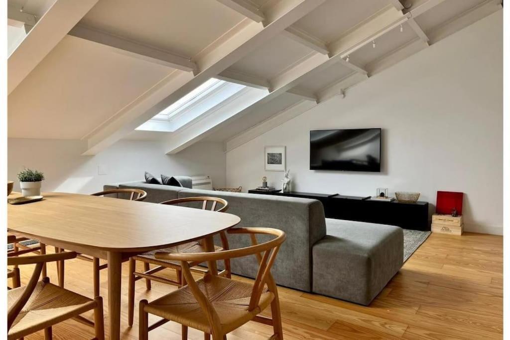 Apartamento Liberdade Stylish Attic With Ac And View *