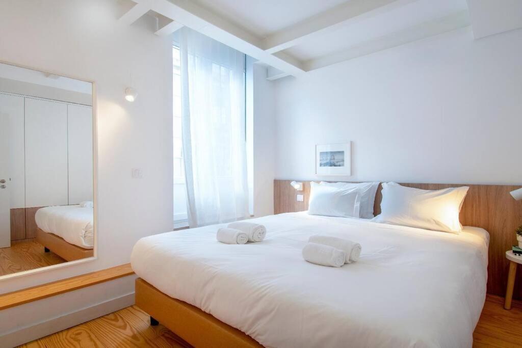 Apartamento Liberdade Stylish Attic With Ac And View