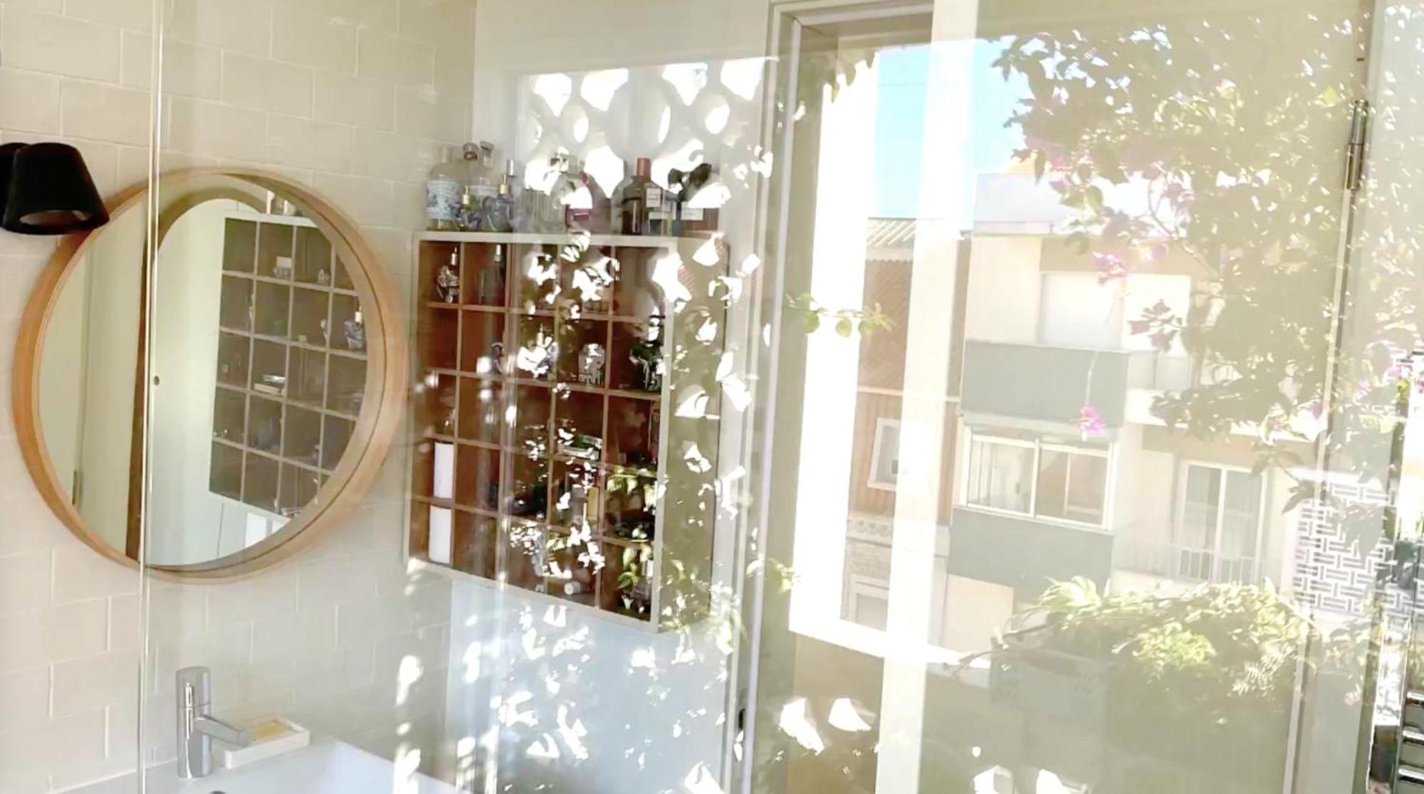 Alojamento de Acomodação e Pequeno-almoço Avec Salle De Bain Privee Et Balcon Vegetal A Lisbonne Amoreiras *