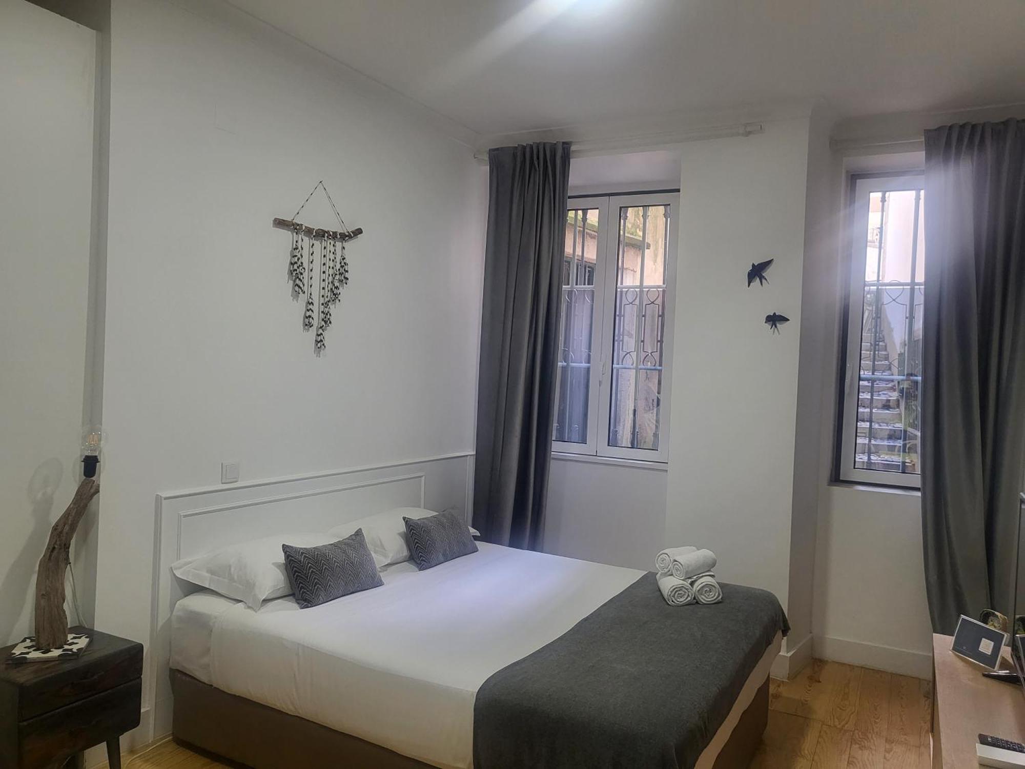 Alfama Services * Lisbon