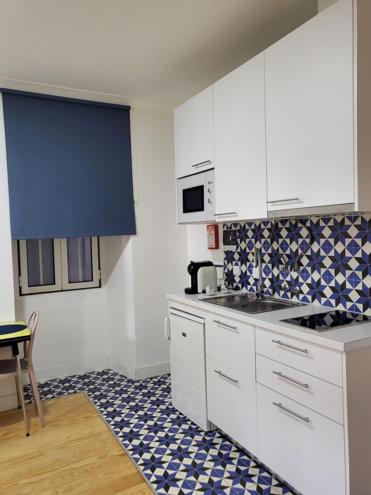 Alfama Services Apartment