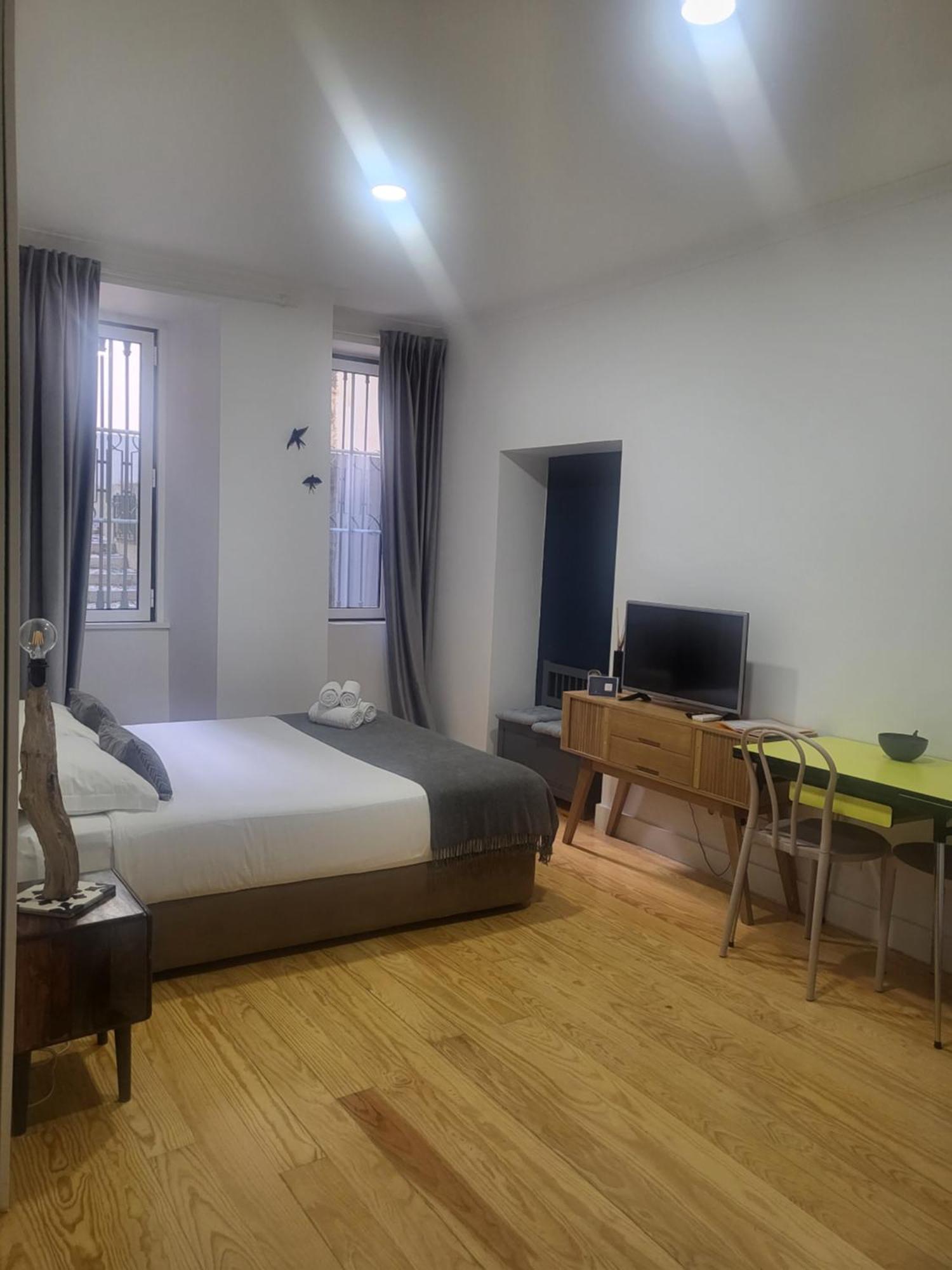 Alfama Services Apartment *