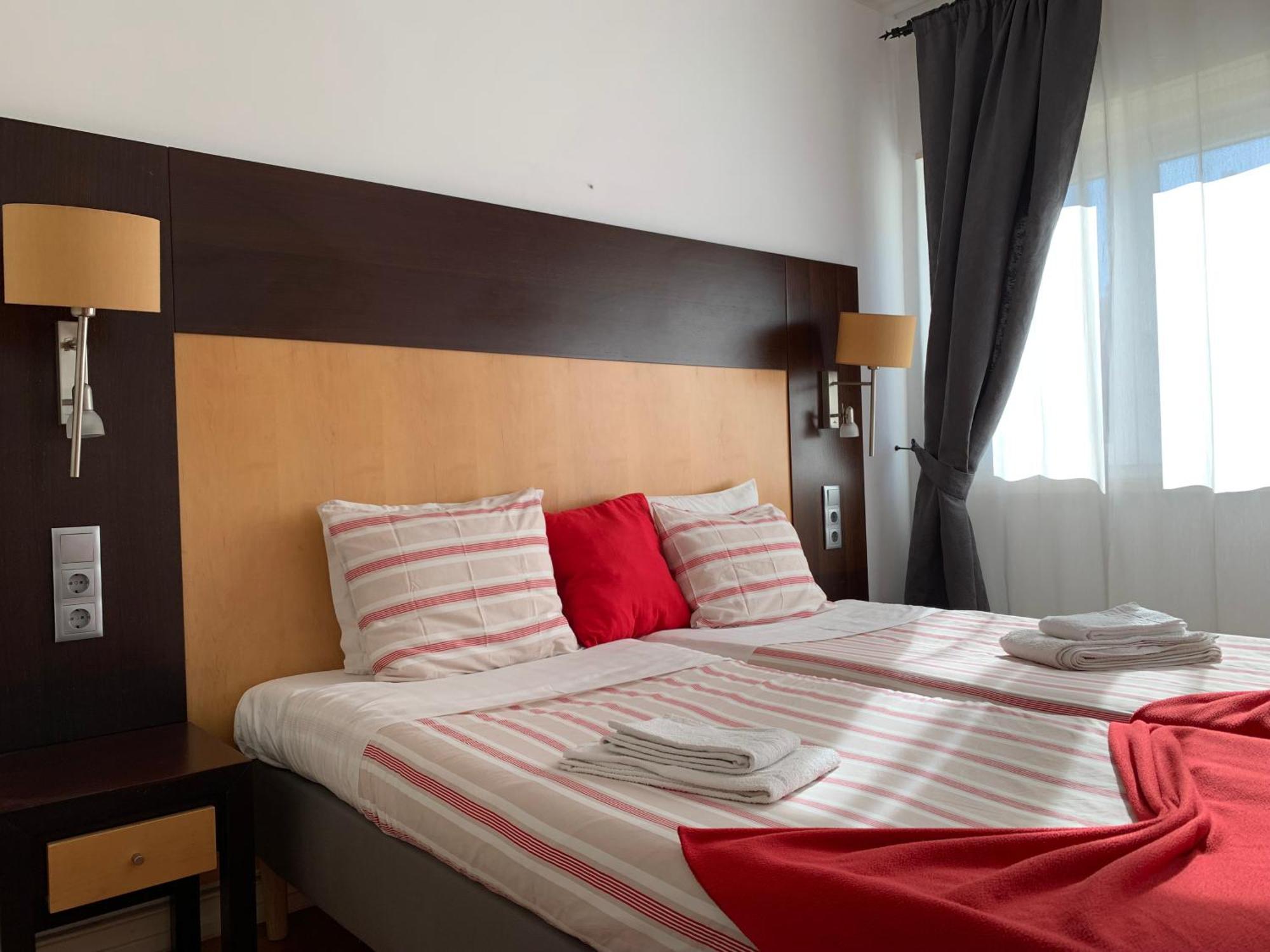 Guest house Discovery Benfica 3*