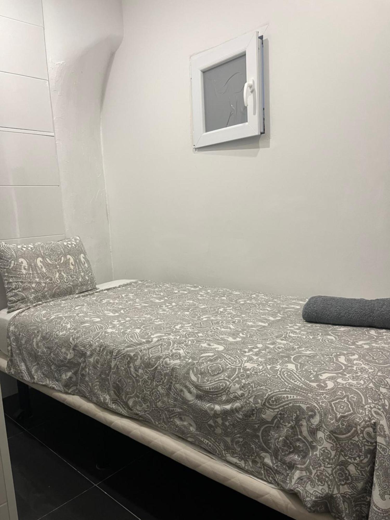 Bang Bang Hostel *
