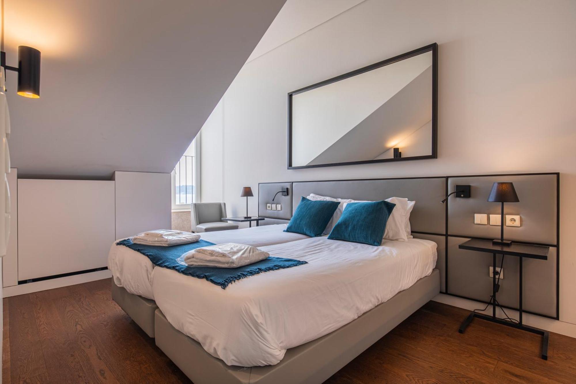 8 Building Apartment *