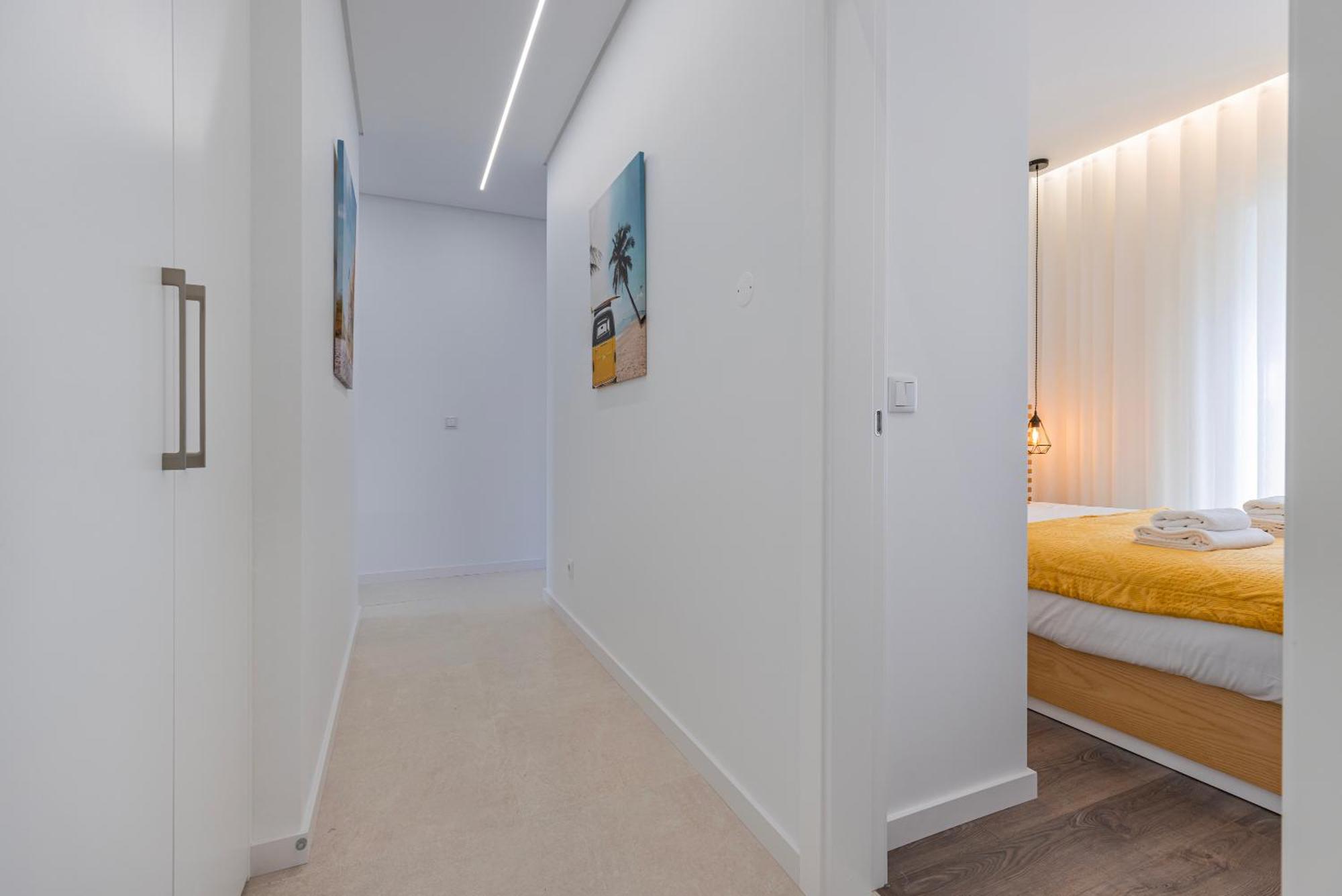 Apartment New By The Metro Iv *