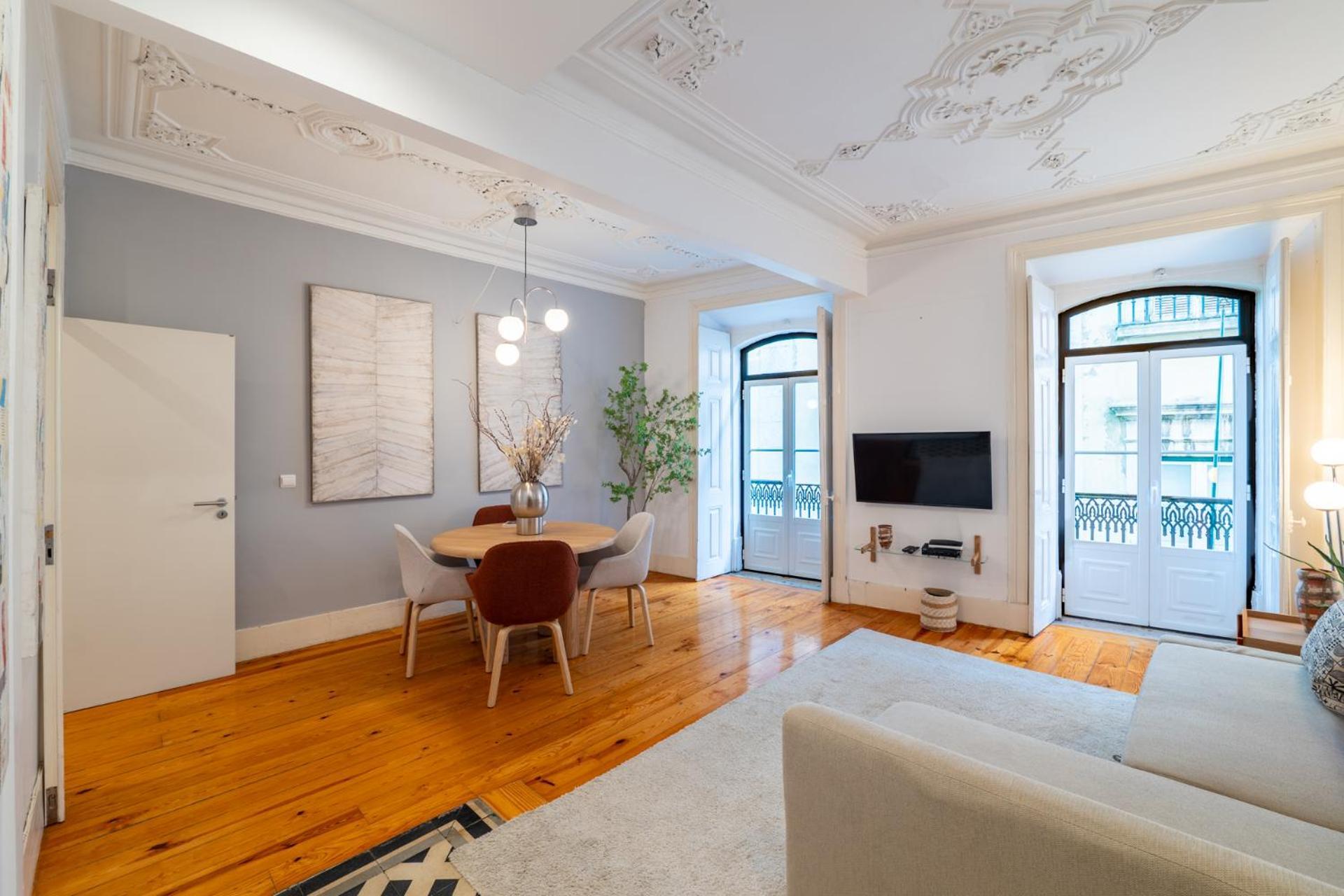 Beautiful In Bairro Alto - Quite Apartment Lisbon