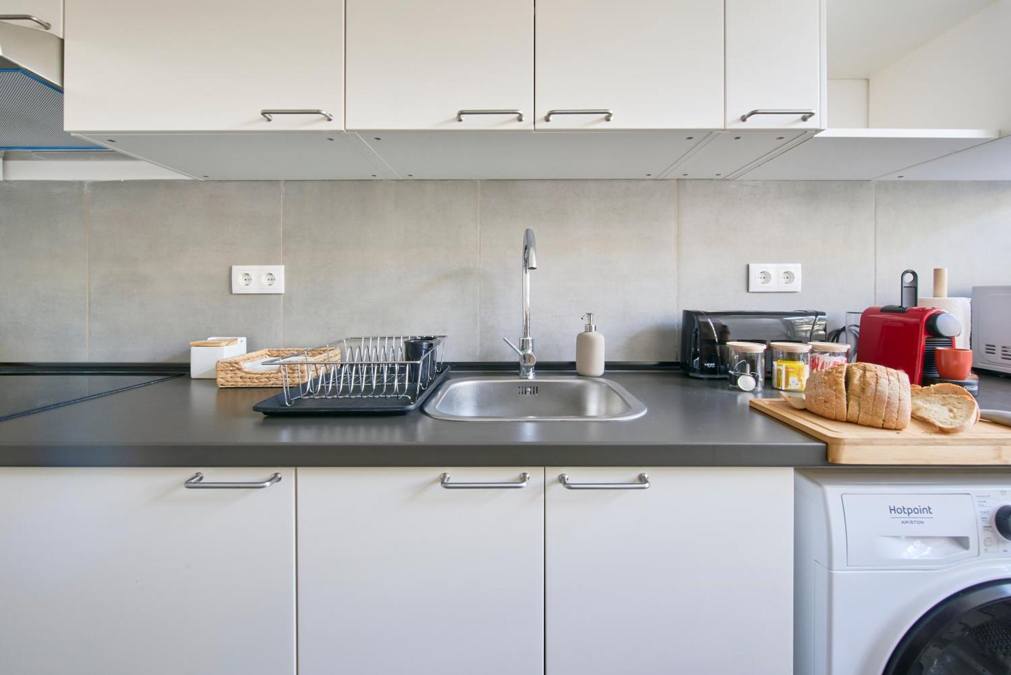 Apartment Charming Graca Flat W Balcony, By Timecooler Lisbon