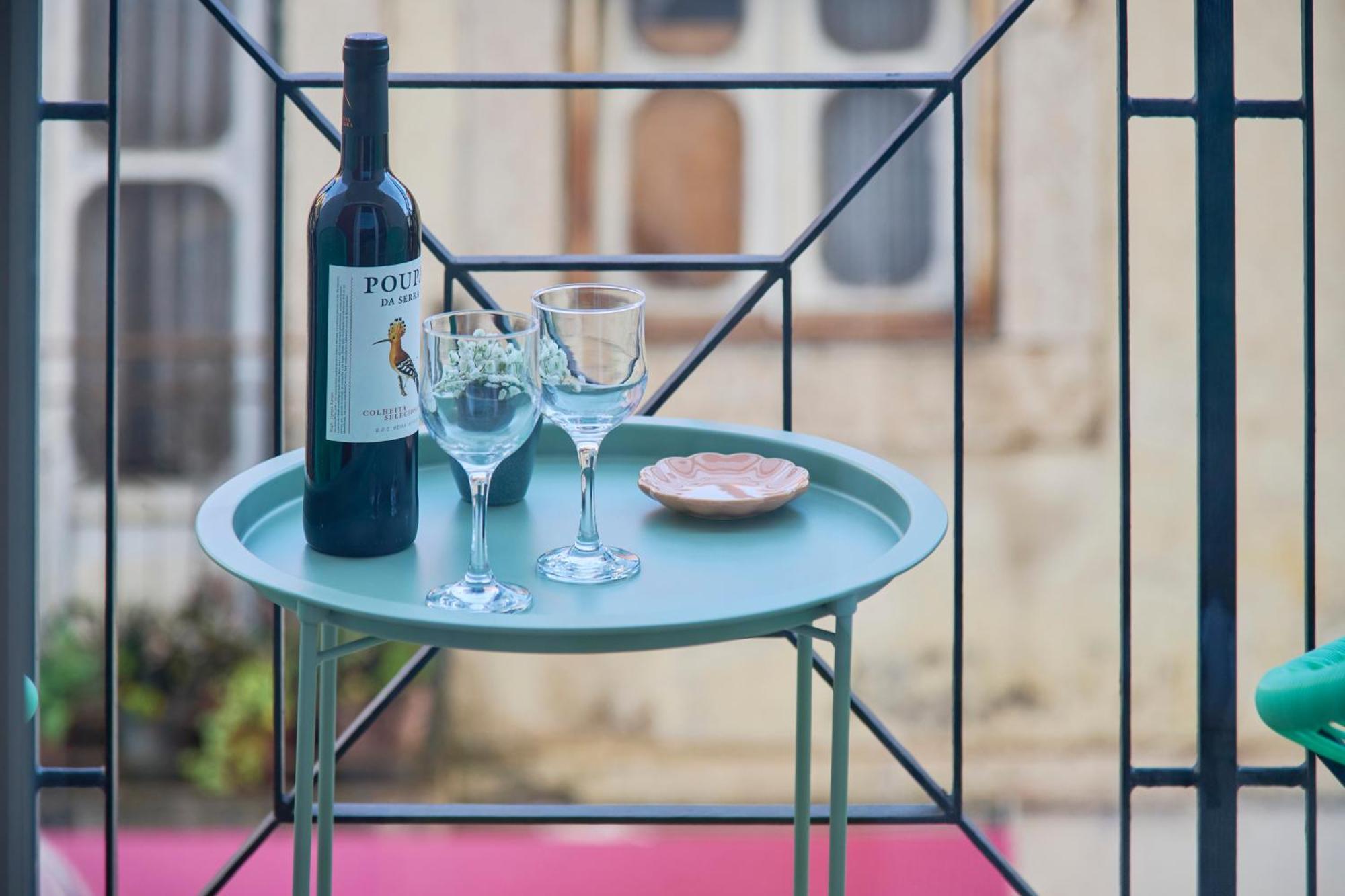 Charming Graca Flat W Balcony, By Timecooler * Lisbon