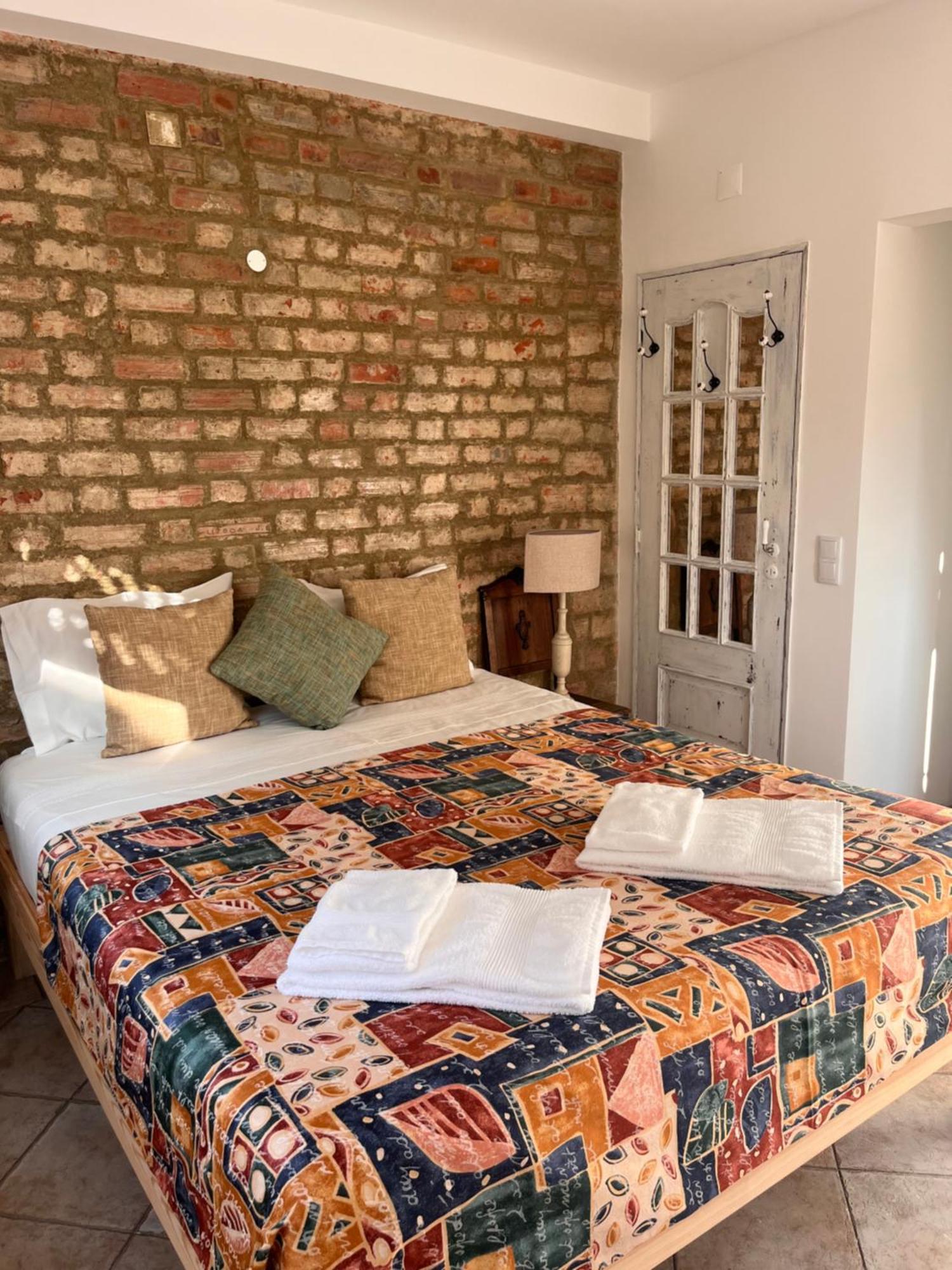 Snug Houseguests Lisbon